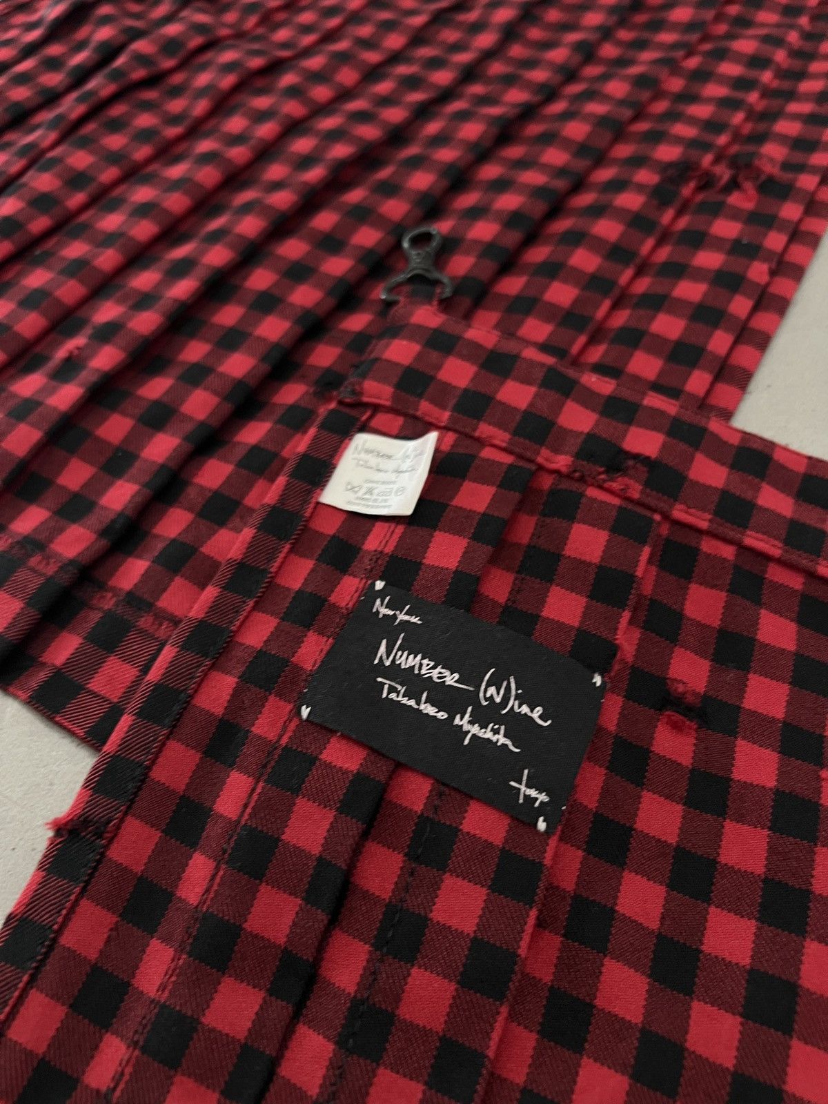 Number (N)ine SET OF 2! SS05 Number Nine “Nightcrawler” Kilt Belted Clips Size ONE SIZE - 8 Thumbnail