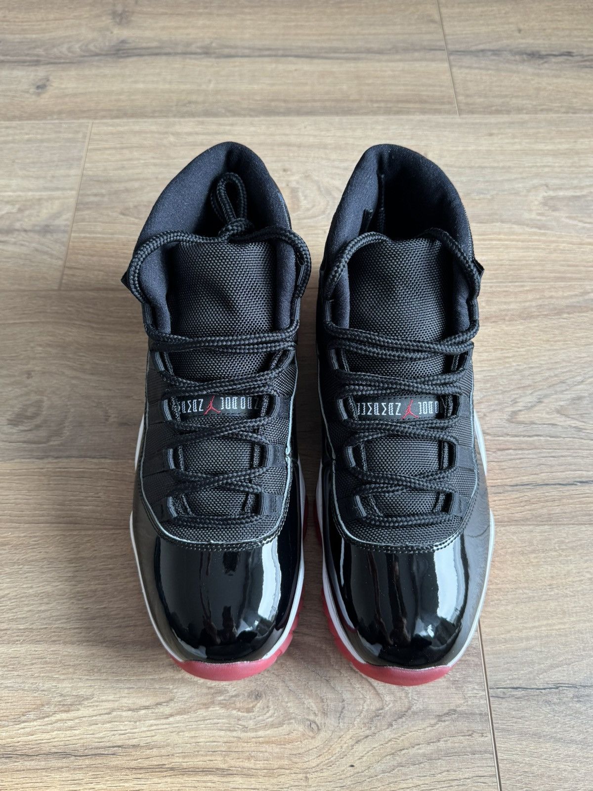 Jordan Brand Jordan 11 Playoffs Bred 2019 Size US 10.5 / EU 43-44 - 4 Thumbnail