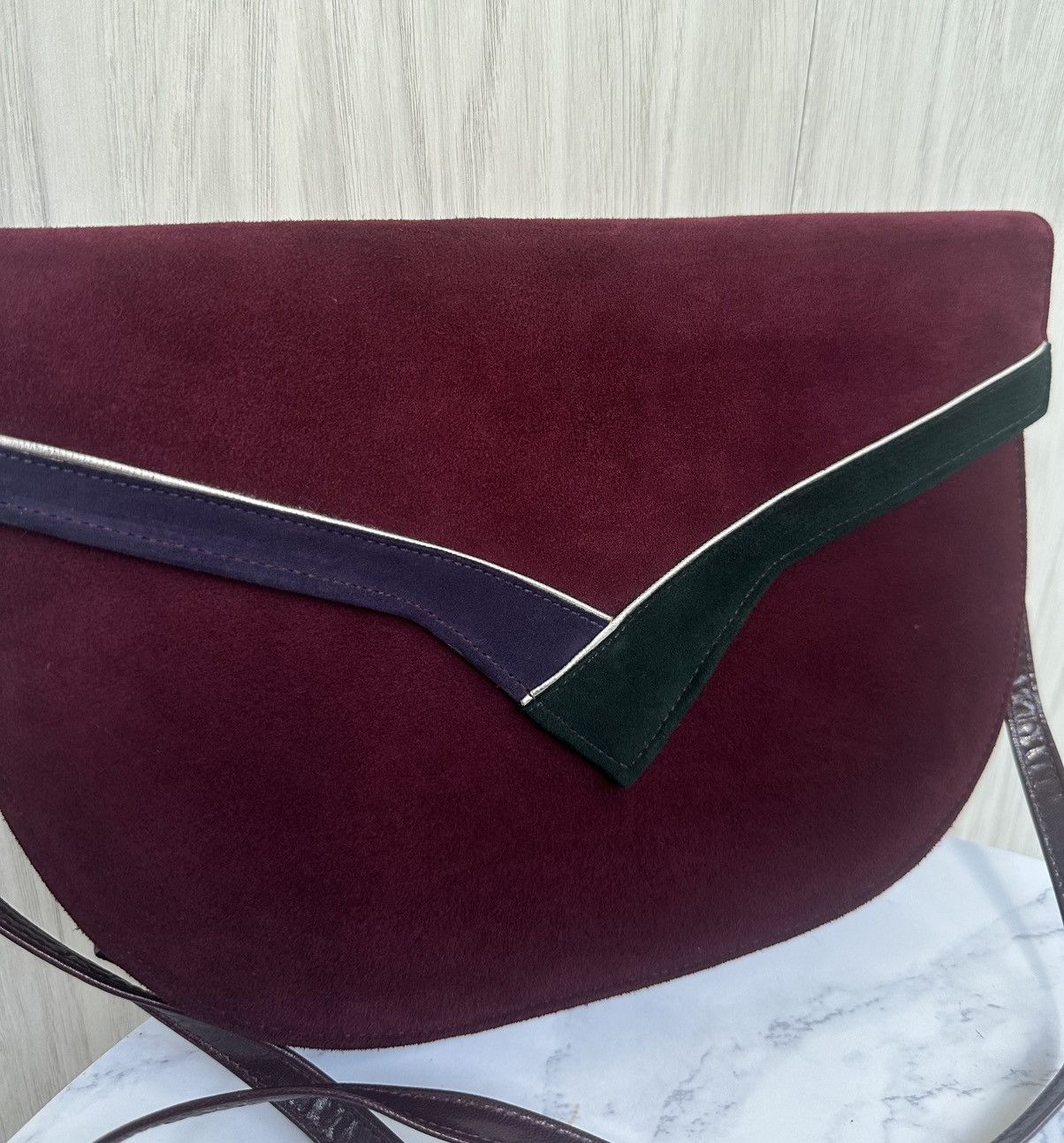 Bally VINTAGE 1980s BALLY Burgundy Suede and Leather Crossbody Bag Size ONE SIZE - 6 Thumbnail