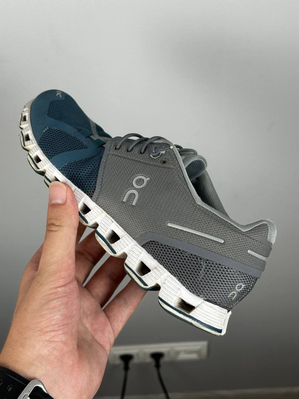 On ON Running Run On Cloud Swish LOW Top Sneakers Size US 8 / IT 38 - 4 Thumbnail