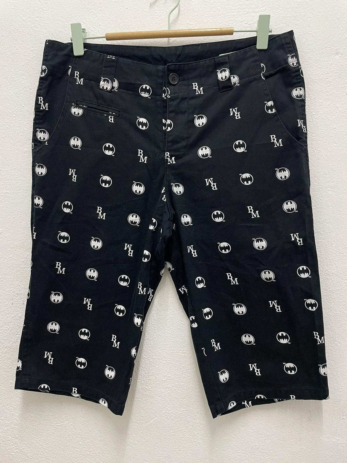 DC Comics × Japanese Brand × semanticdesign Rare💥Semantic Design X DC Comics Batman Short Pant Fullprint Size US 32 / EU 48 - 1 Thumbnail