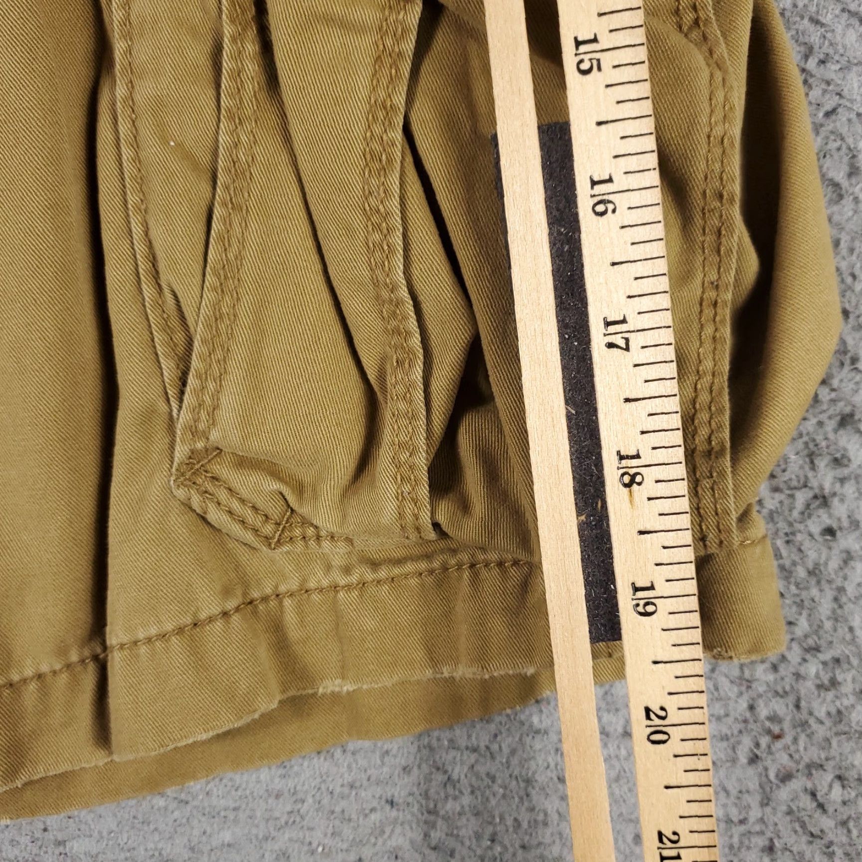 American Eagle Outfitters VINTAGE American Eagle Cargo Shorts Mens 30 Beige Casual Outdoor Summer Fall Spring Winter Size US 30 / EU 46 - 5 Thumbnail