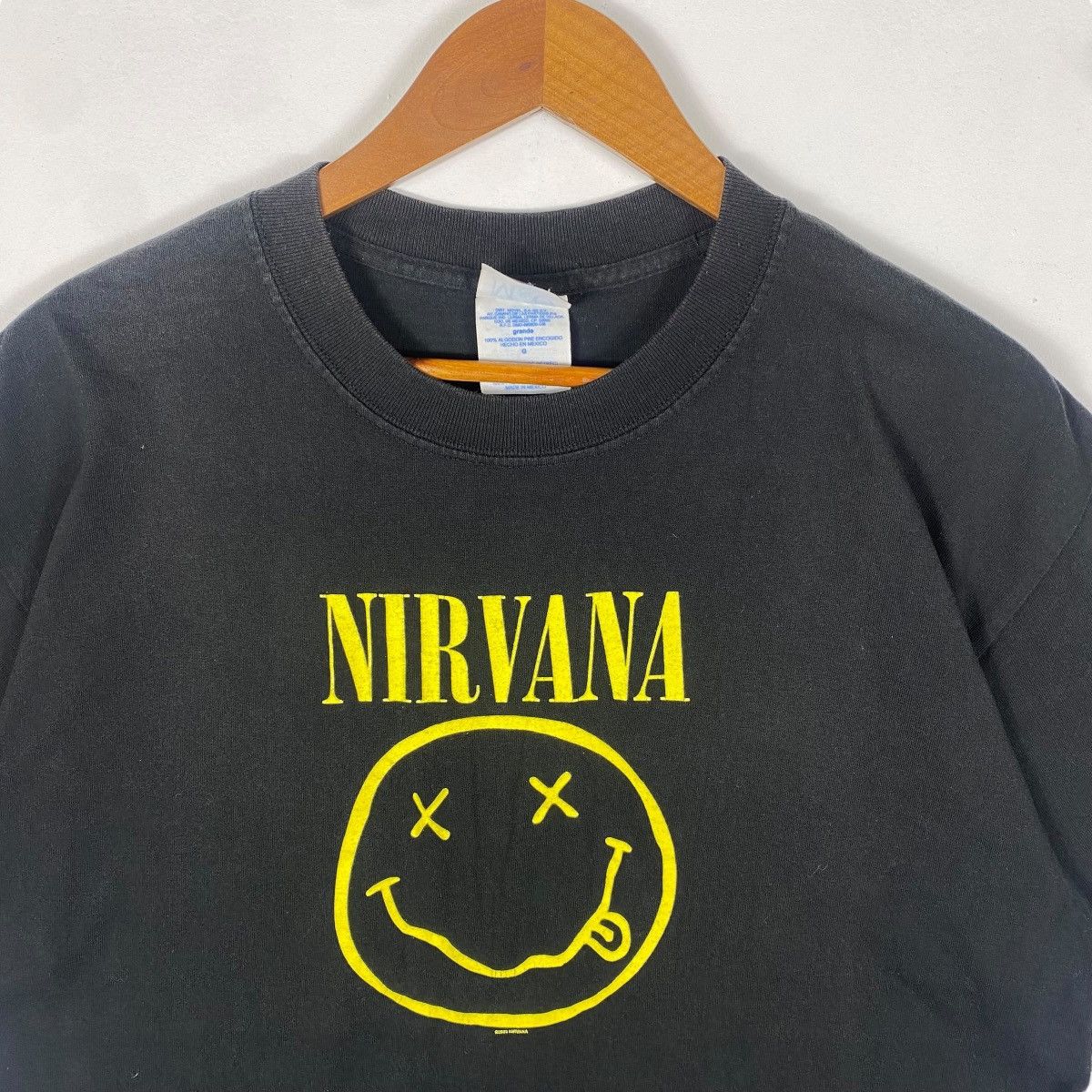 Band Tees × Nirvana × Vintage Vintage 00's NIRVANA Smiley Face Grunge Band Tee Shirt Size US L / EU 52-54 / 3 - 2 Thumbnail