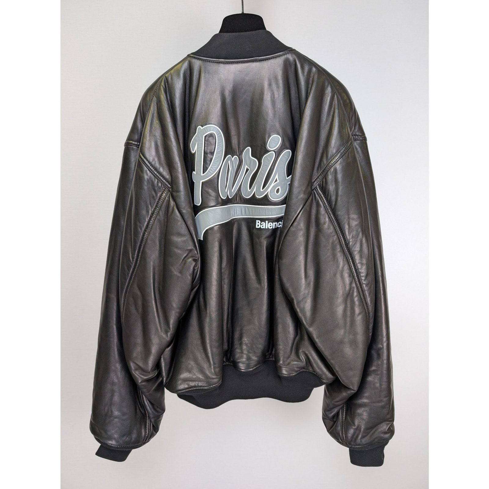 Balenciaga o1rshd1 Back Logo Leather Down Jacket in Black Size US L / EU 52-54 / 3 - 1 Thumbnail