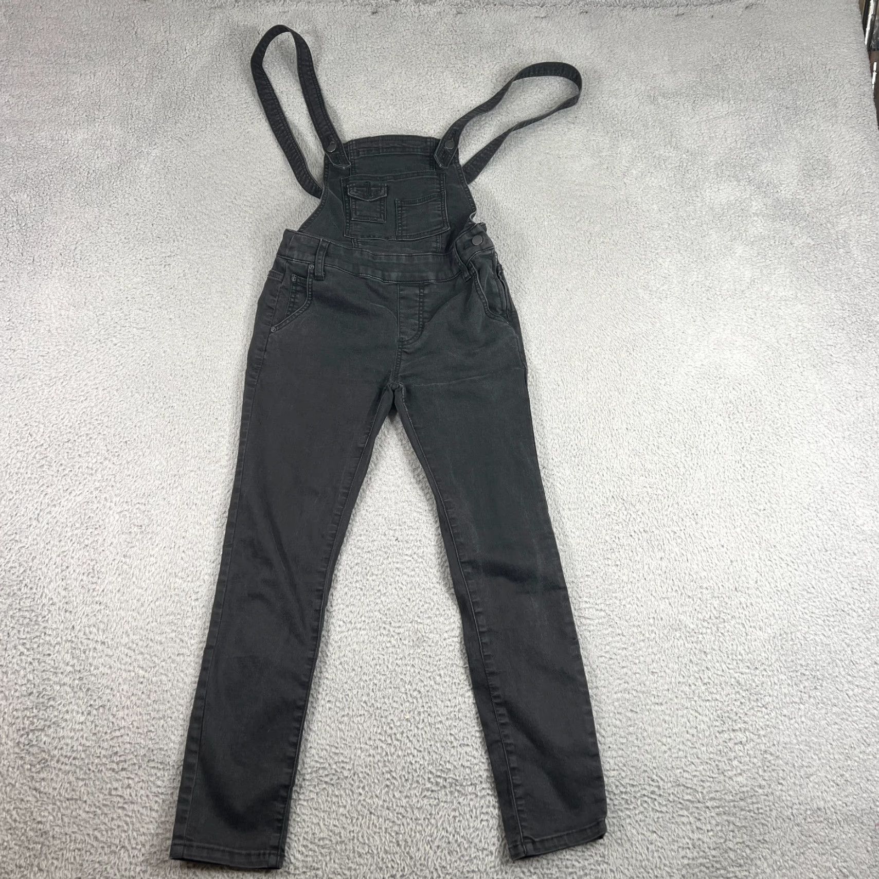 Free People Free People Black Denim Cropped Overalls Boho Distressed Size 25 Jeans Women Vintage No Size 42" / US 20 - 2 Thumbnail