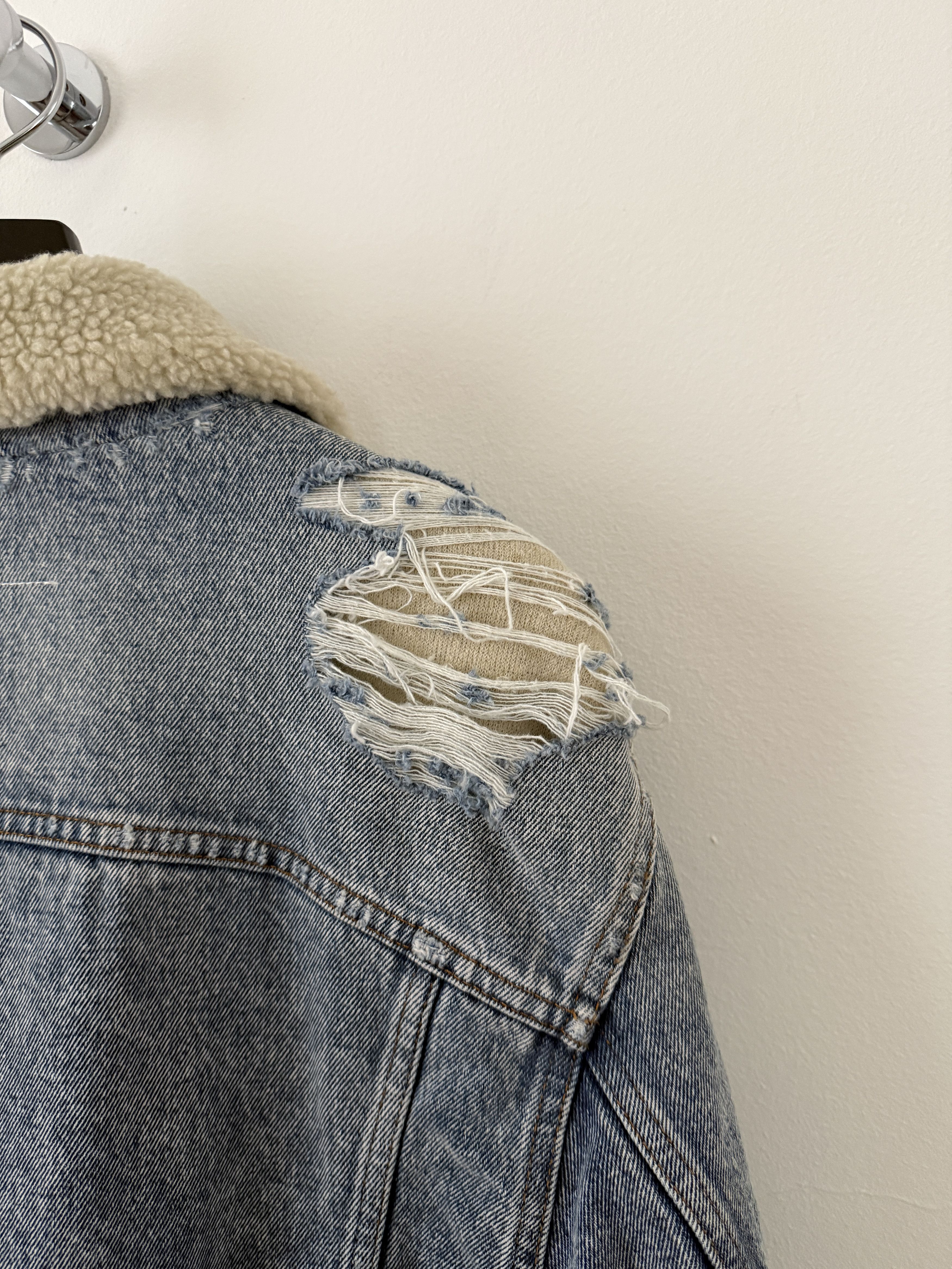 MM6 Distressed Denim Shearling Jacket Size US S / EU 44-46 / 1 - 14 Thumbnail
