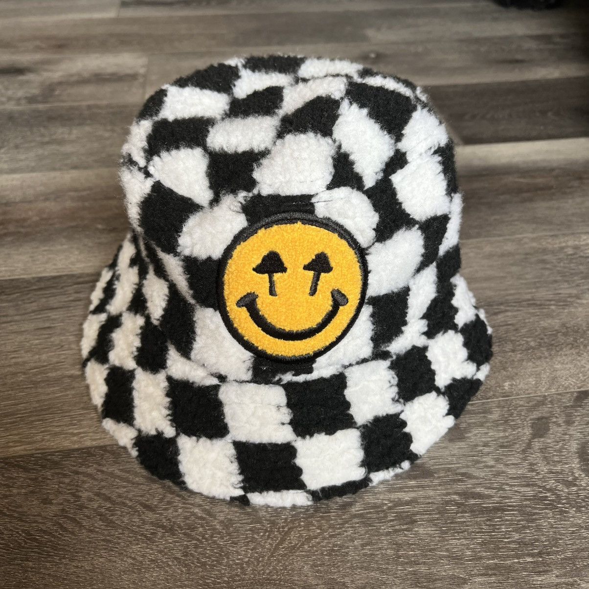 Other Happy Caps Double Blind Checkered Sherpa Fleece Bucket Hat Size ONE SIZE - 1 Thumbnail