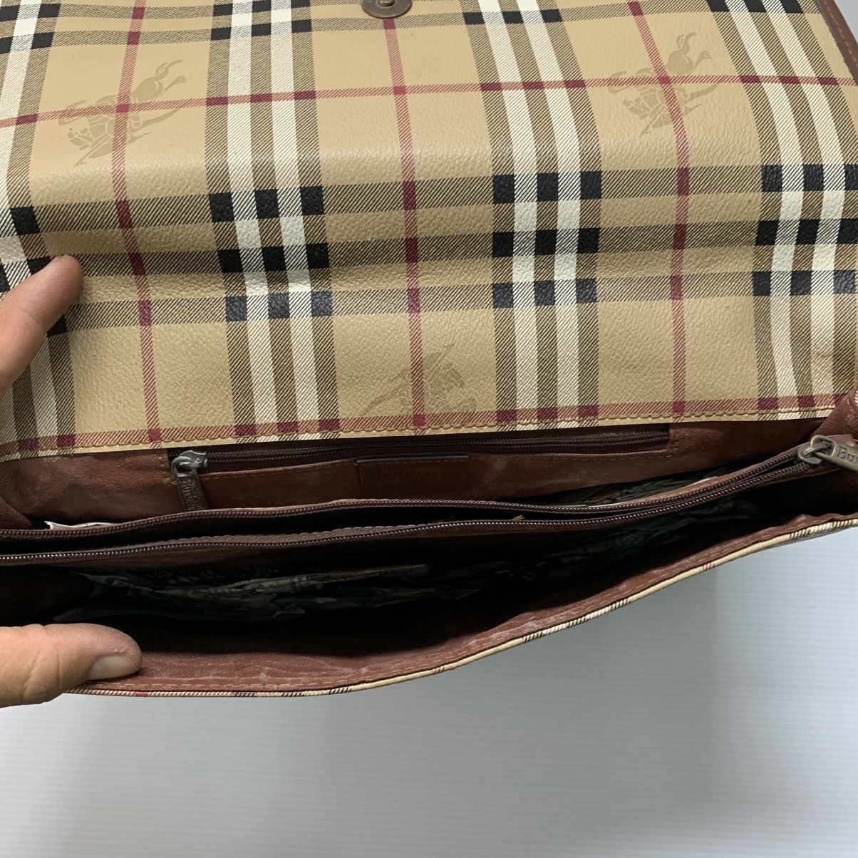 Burberry Burberrys Vintage Novacheck Clutch Size ONE SIZE - 8 Thumbnail