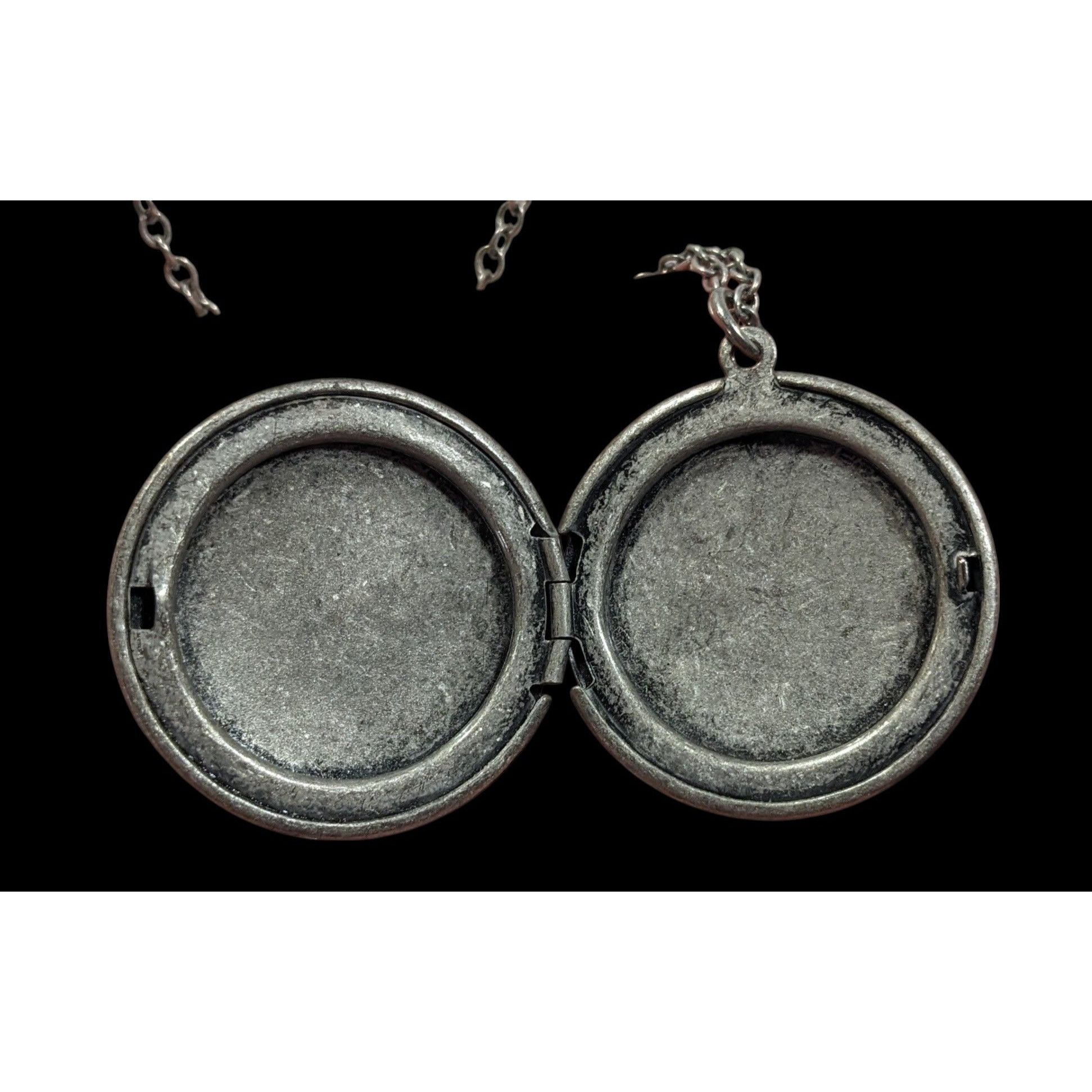 Other Nature Themed Owl Front Silver Tone Locket Necklace Size ONE SIZE - 7 Thumbnail