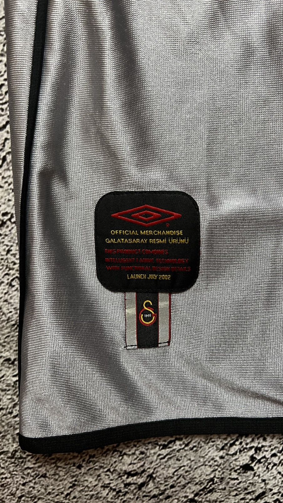 Umbro 2002-2003 Galatasaray Turkey 🇹🇷 umbro vintage jersey Size US S / EU 44-46 / 1 - 4 Thumbnail