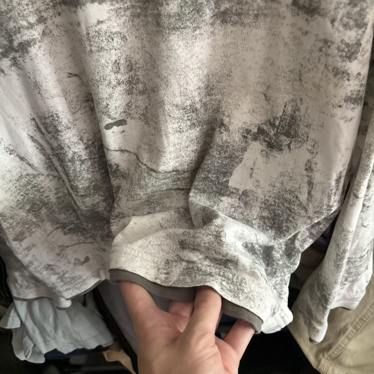 Vintage Vintage 90’s Longsleeve Distorted Skull Y2K Punk ERD Grunge Size US M / EU 48-50 / 2 - 6 Thumbnail