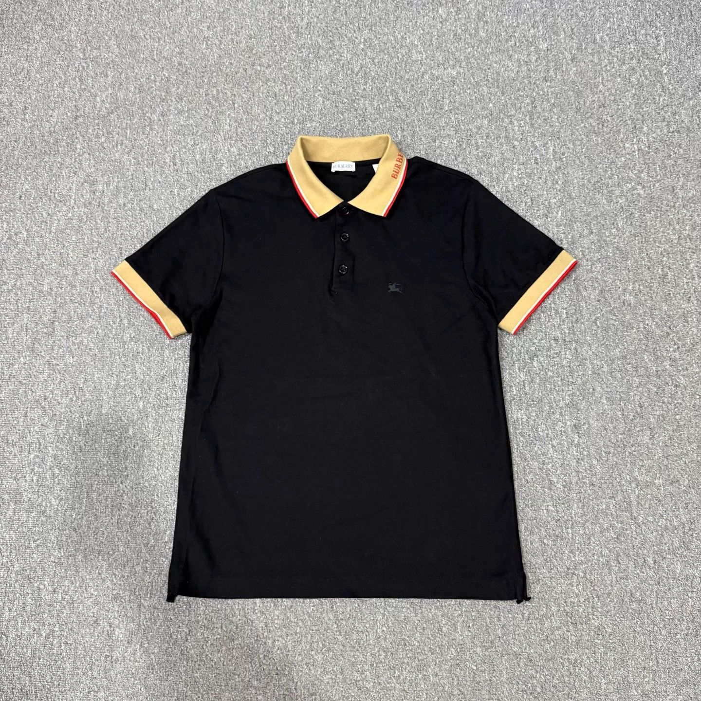Burberry Burberry Unused Collar Logo Short Sleeve Polo L Size US L / EU 52-54 / 3 - 1 Thumbnail