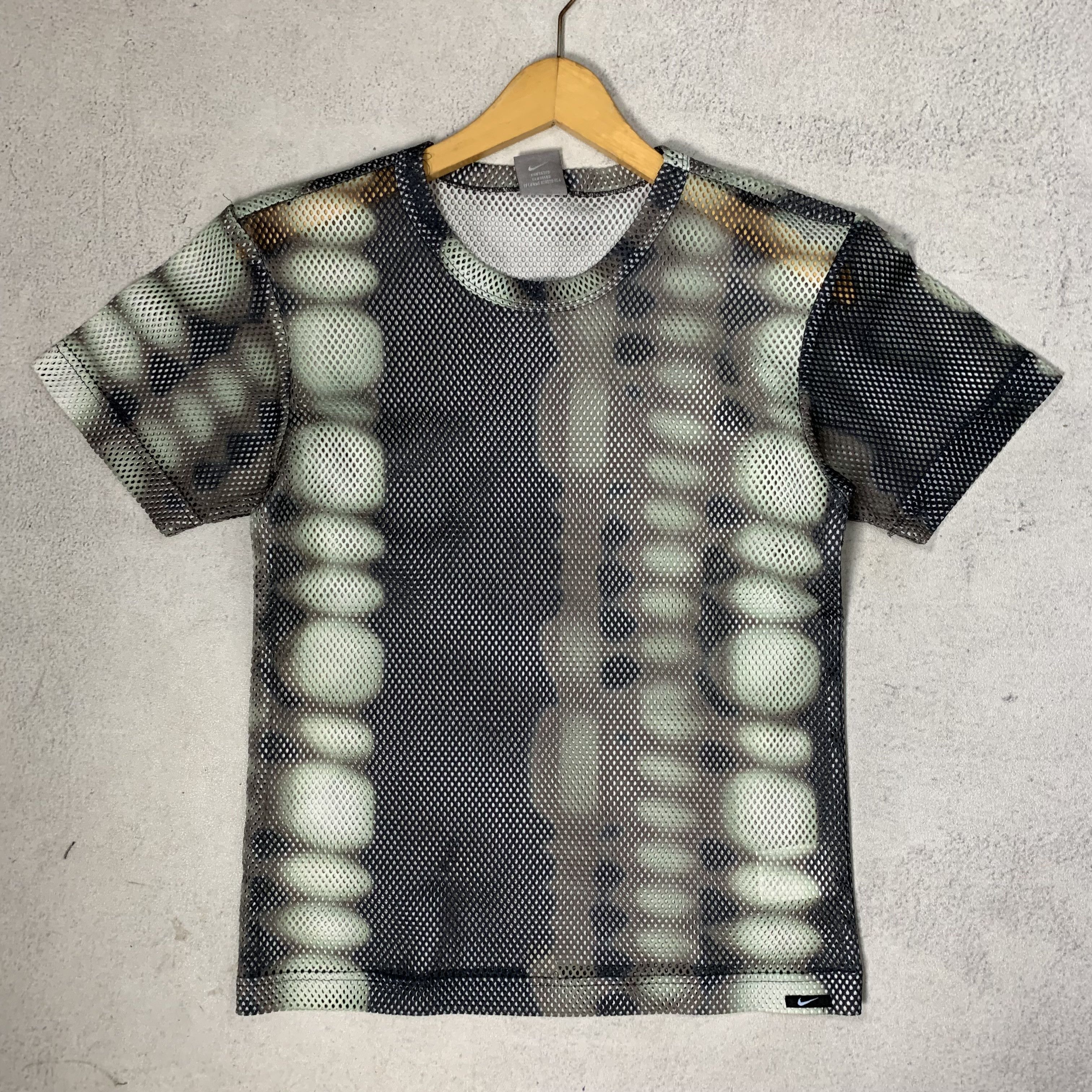 Nike Y2K Nike Mesh Jersey Gradient 3D Size US S / EU 44-46 / 1 - 4 Thumbnail