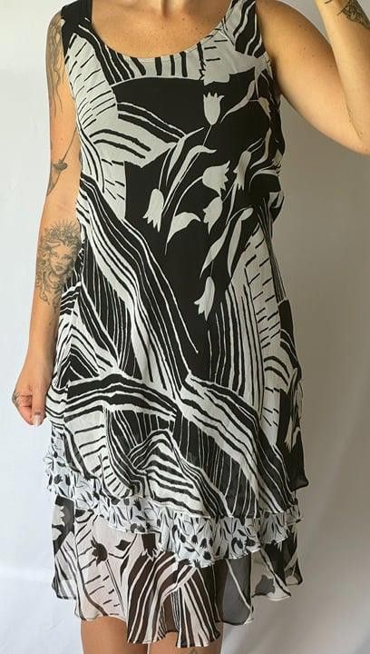 Designer Phool Floral Dress Size M / US 6-8 / IT 42-44 - 2 Thumbnail