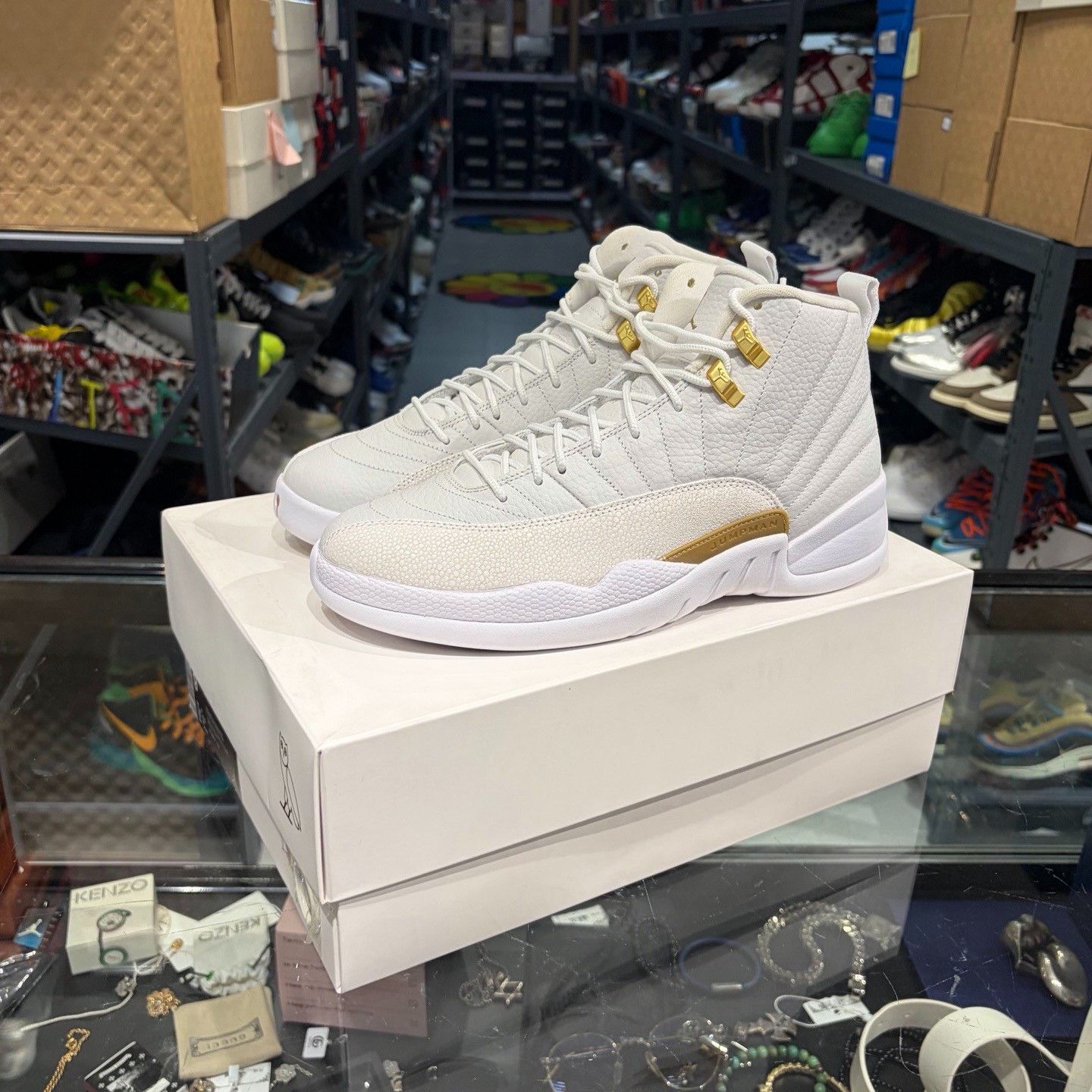 Nike Nike White Lowtop Sneakers 9.5 Men Size US 9.5 / EU 42-43 - 1 Thumbnail