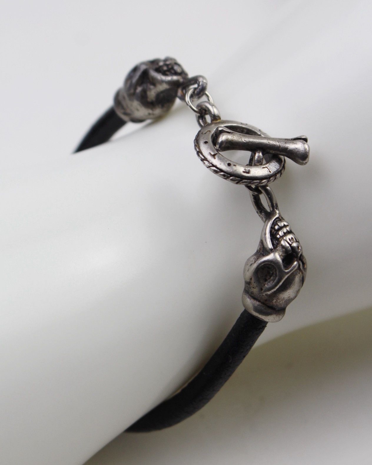 Vintage 2000S DOUBLE T S JAPAN SKULL LEATHER TOGGLE BRACELET Size ONE SIZE - 4 Thumbnail