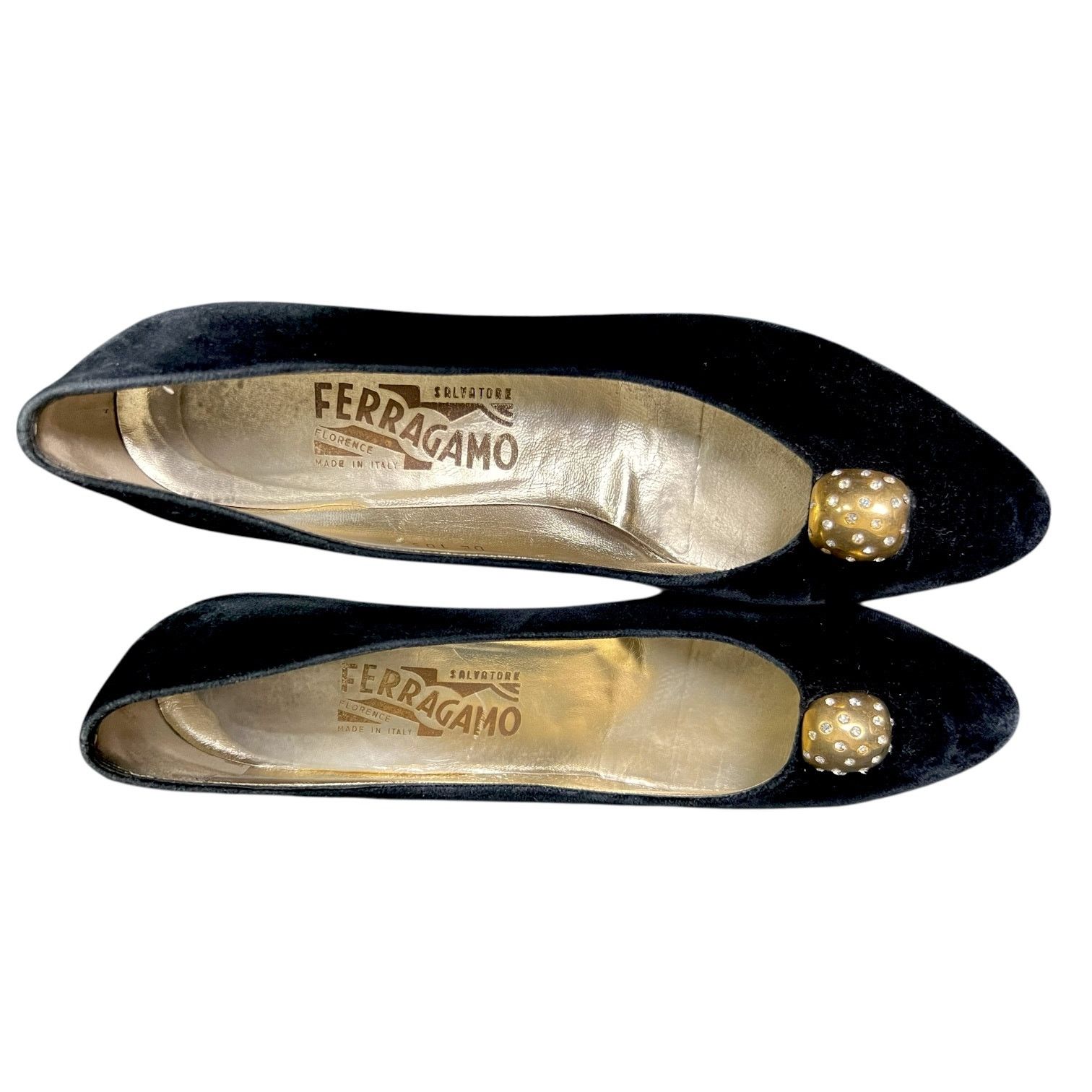 Salvatore Ferragamo Vtg Salvatore Ferragamo US9 Black Velvet Kitten Heel Pumps Size US 9 / IT 39 - 8 Thumbnail