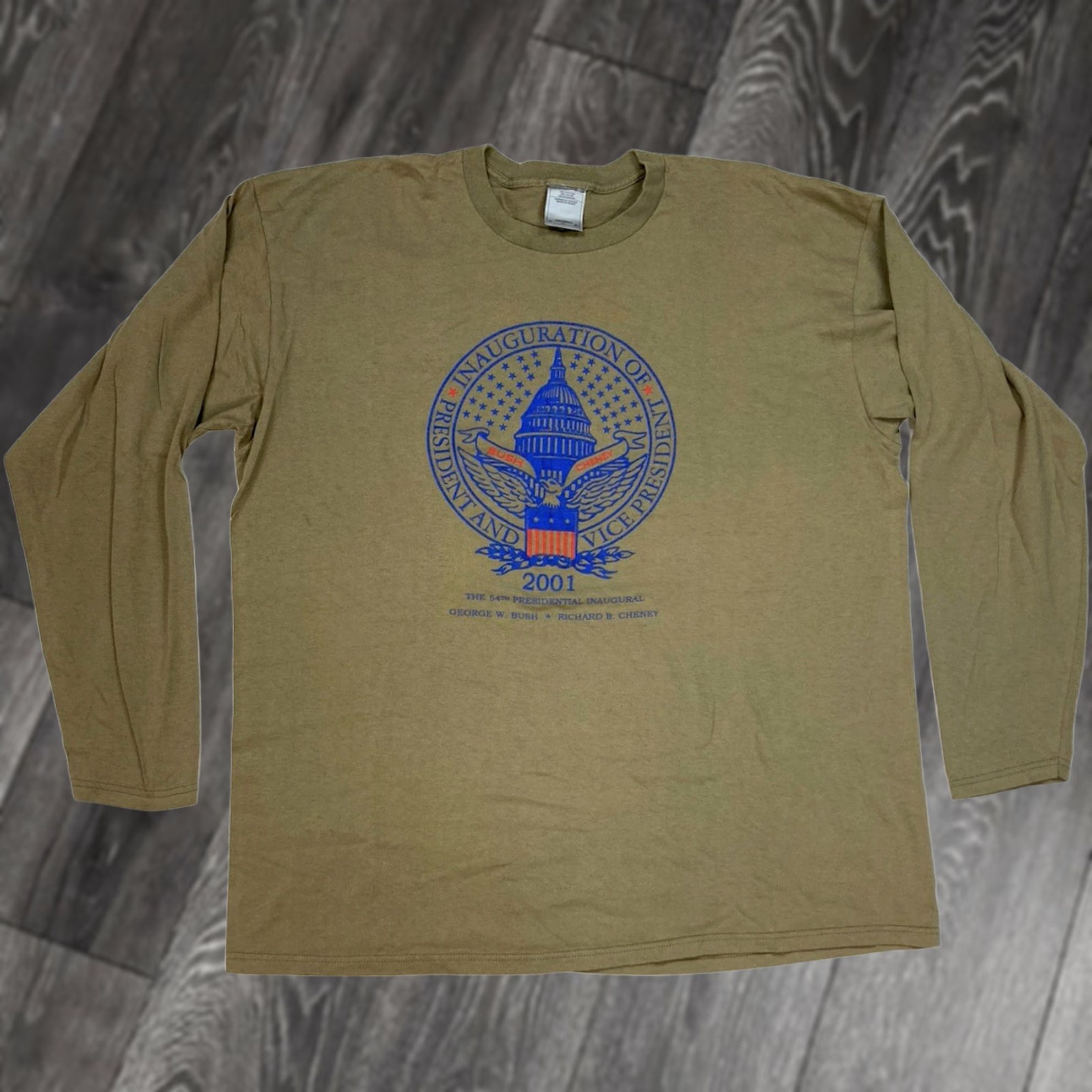 George VINTAGE George Bush President Inauguration 2001 Graphic T-shirt Men XXL Green Crew Neck Long Sleeve Size US XXL / EU 58 / 5 - 1 Thumbnail