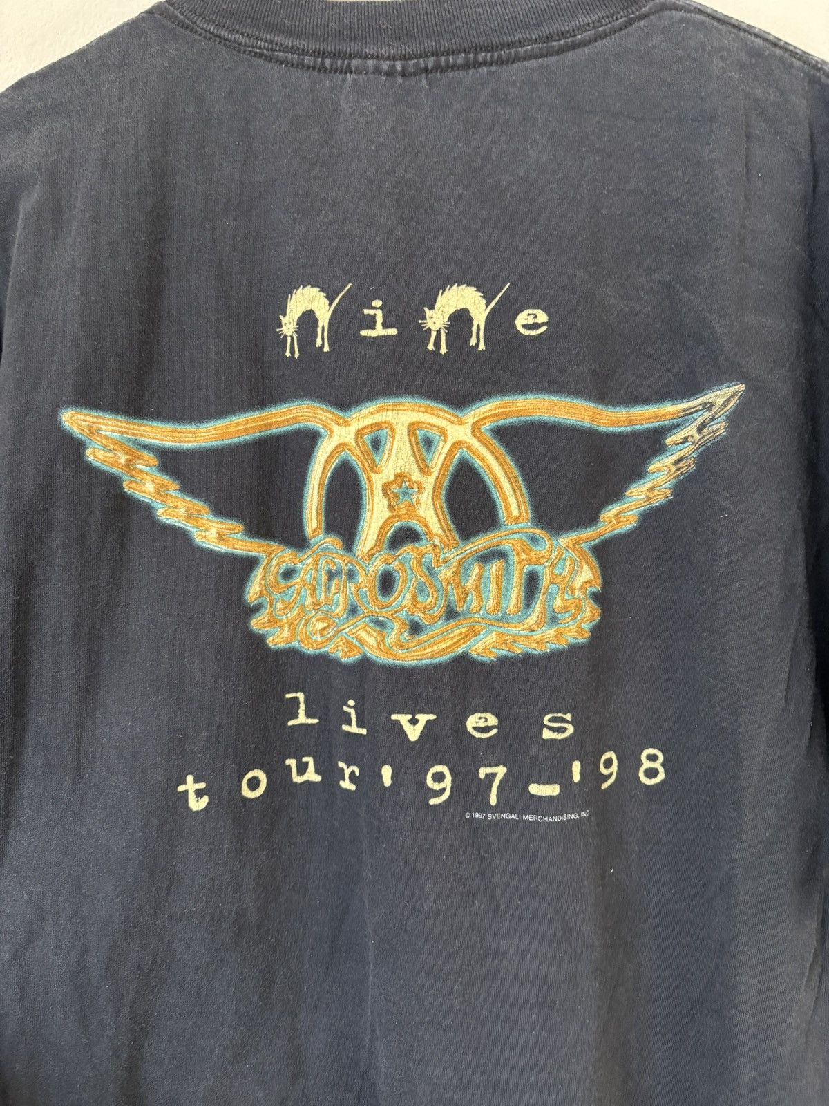 Vintage Vintage 1997 Aerosmith Nine Lives Tour Tee Size US L / EU 52-54 / 3 - 2 Thumbnail