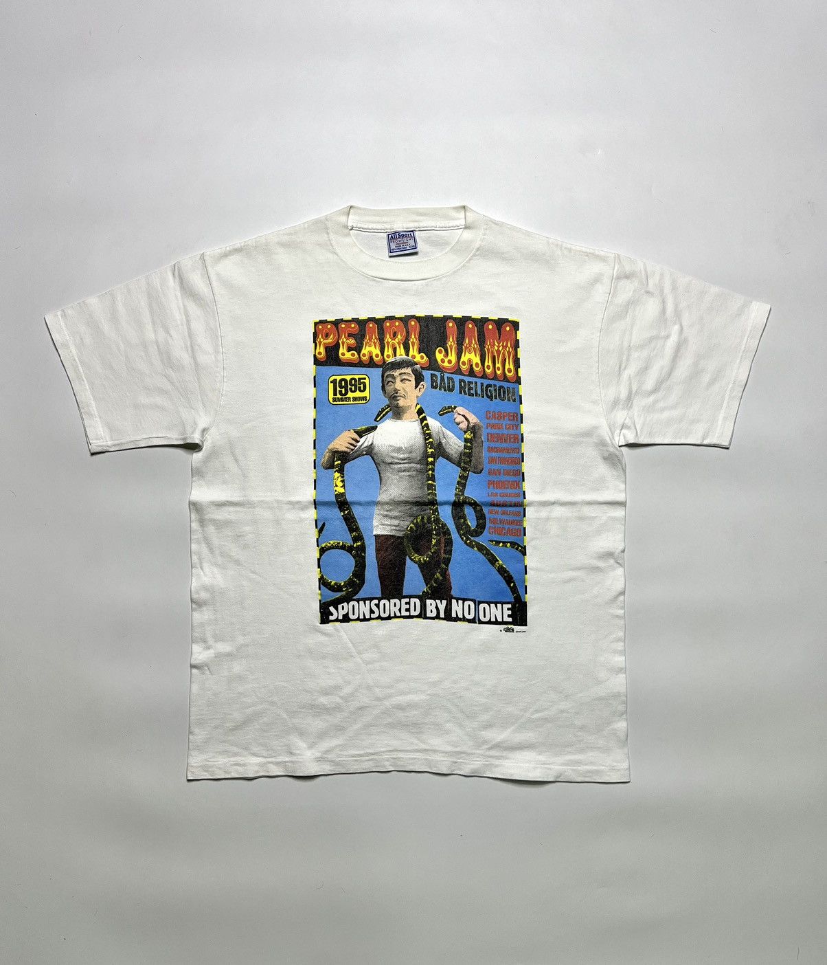 Band Tees × Vintage Very Rare Vintage 90s Pearl Jam 1995 Tour T-Shirt Size US XL / EU 56 / 4 - 2 Thumbnail