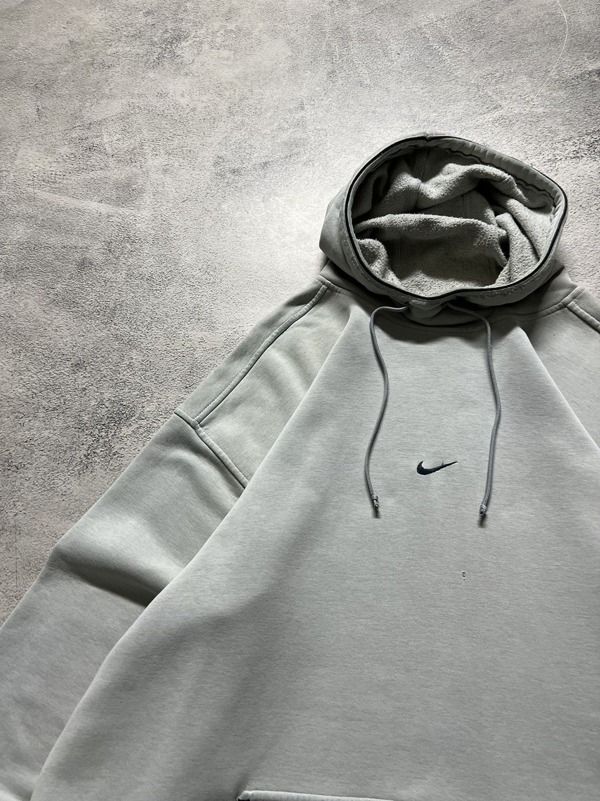Vintage Vintage Y2k Nike 🩶 Faded Centre Mini Swoosh Hoodie 00’s Size US XL / EU 56 / 4 - 9 Thumbnail