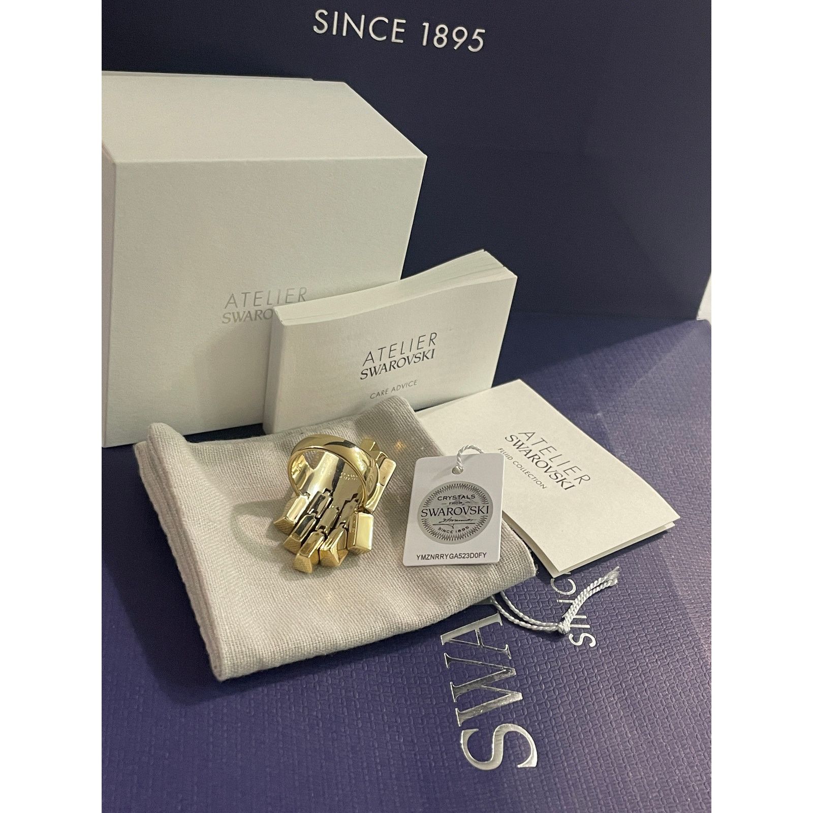Swarovski Swarovski Atelier Fluid Azzurro Ring Golden Size 6/52 Size ONE SIZE - 9 Thumbnail