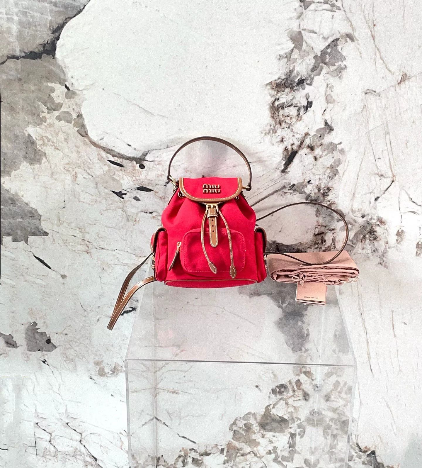 Miu Miu Pre-loved Bag Very good condition Size ONE SIZE - 1 Thumbnail