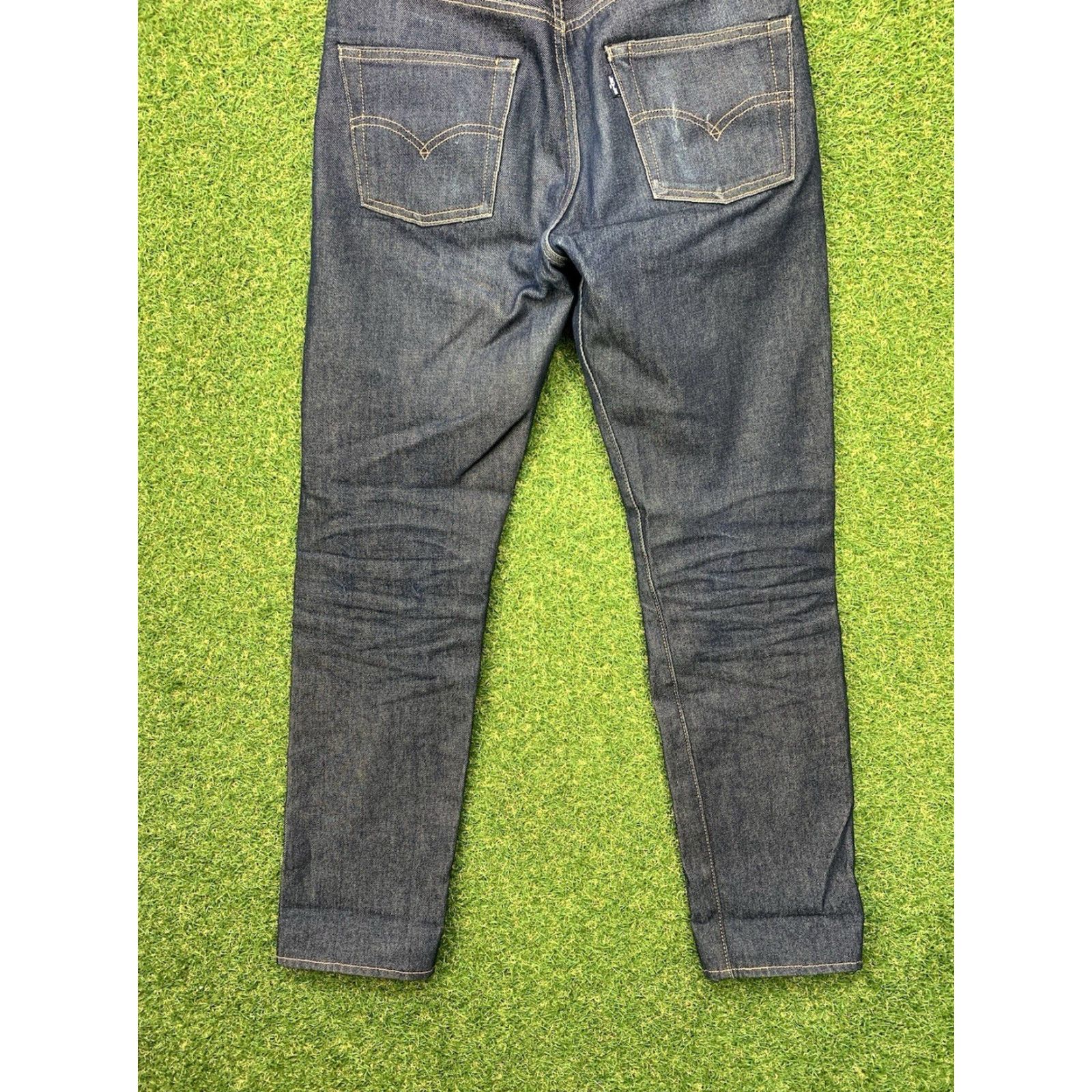 Levi's VINTAGE Levi's 501 Jeans Mens 29x31 Selvedge Denim Dark Wash Made & Crafted 80s Theme Slim Straight Size US 29 - 2 Thumbnail