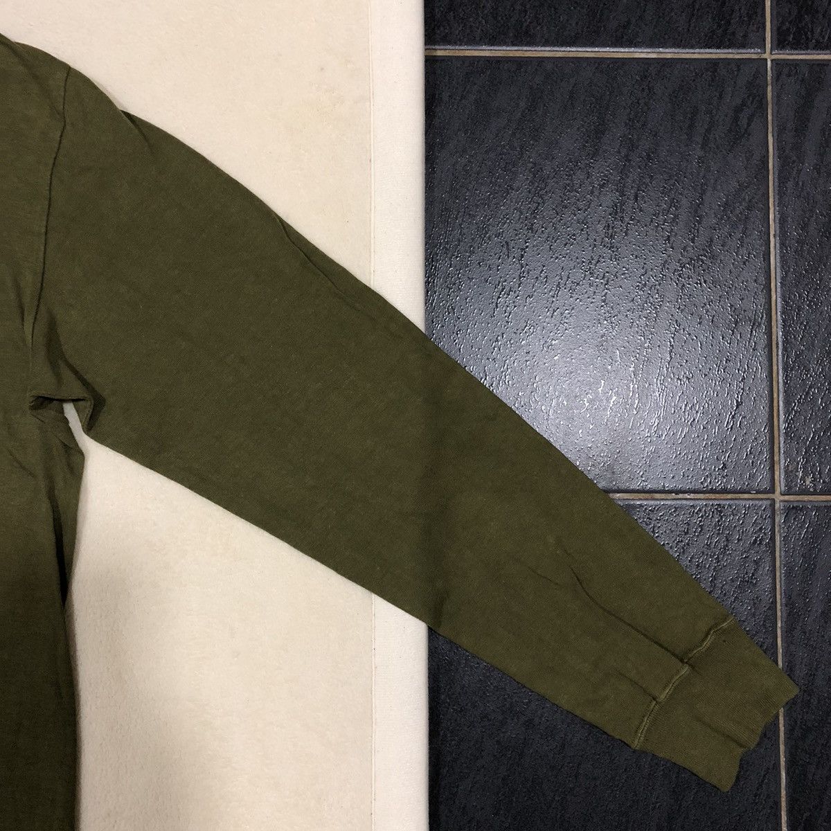 Buzz Rickson's VINTAGE BUZZ RICKSON 91st Bomber Group (WWII) Long Sleeve T Size US M / EU 48-50 / 2 - 5 Thumbnail