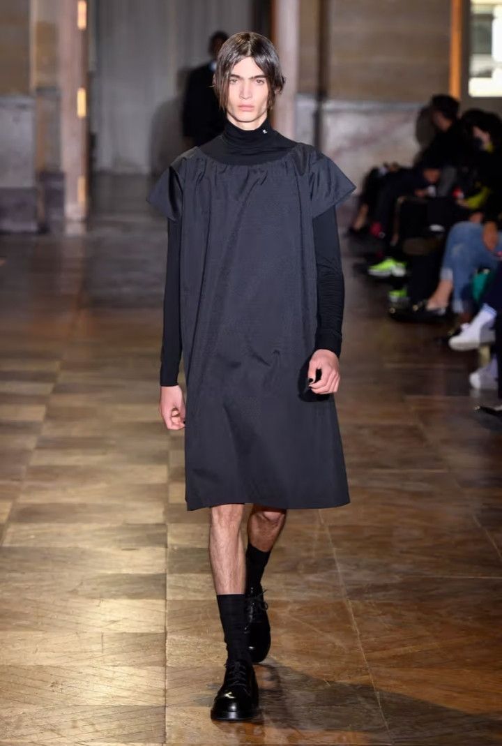 Raf Simons Raf Simons - s/s'22 - "At the Birth of a Baby" - Turtle Neck Size US M / EU 48-50 / 2 - 1 Thumbnail
