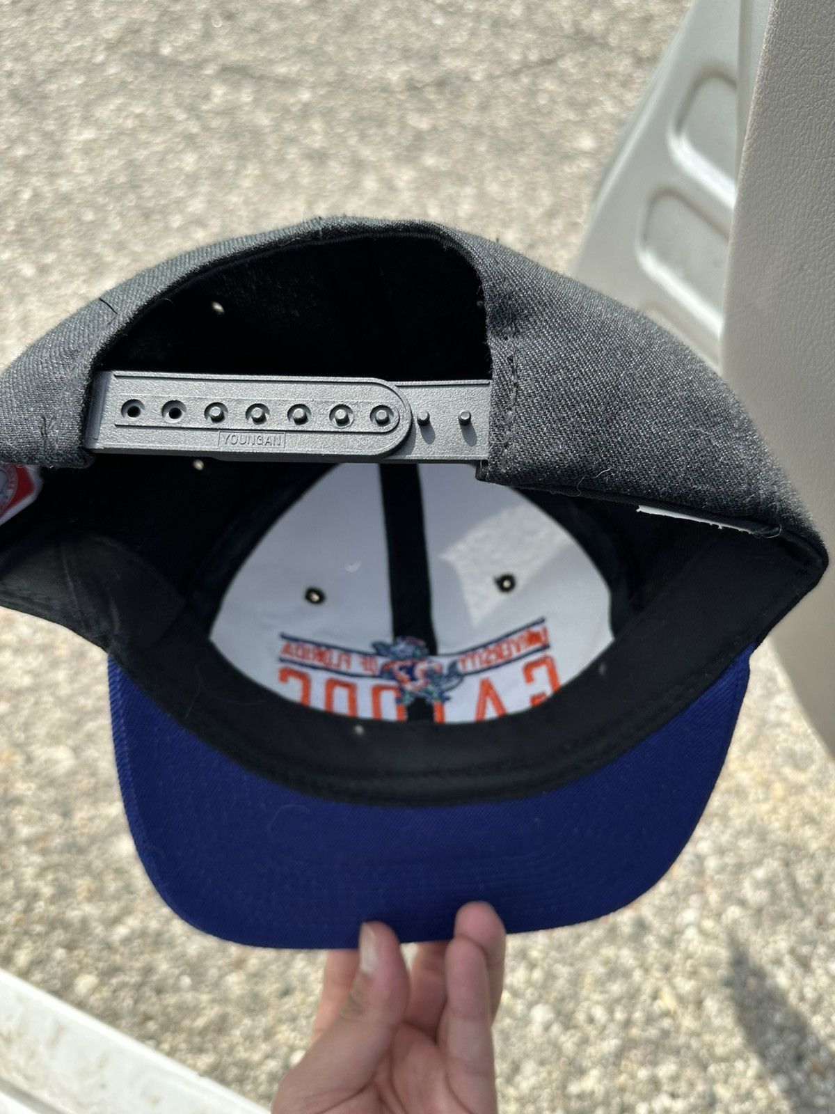 NCAA Vintage Florida Gators Hat TWO TONE RARE Black NAVY NCAA Size ONE SIZE - 6 Thumbnail