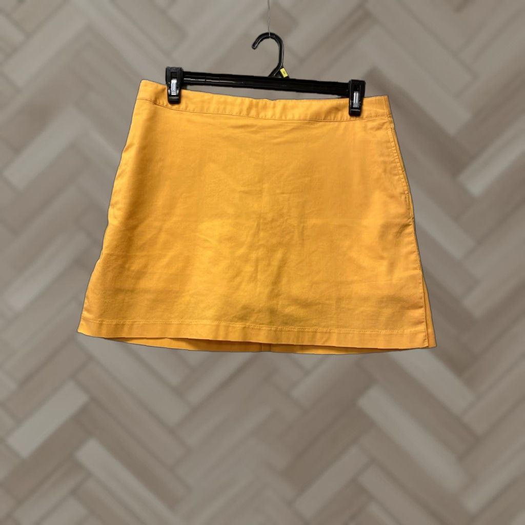 Adidas Adidas Skort Women 12 Tangerine Short Solid Polyester Lightweight Mid Rise Pull On Women Size 34" / US 12 / IT 48 - 1 Thumbnail