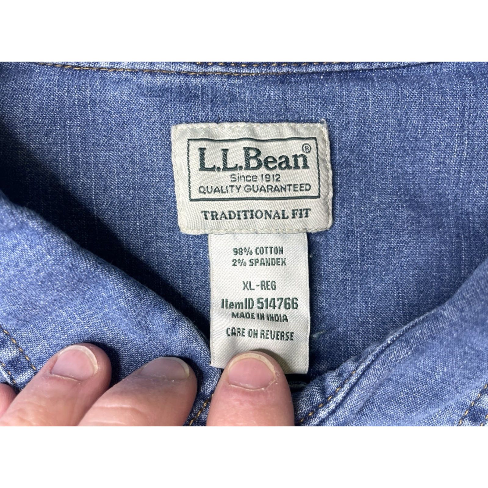 Vintage NWT L.L. Bean Shirt Mens XL Denim Casual Button-Up Long Sleeve Blue Cotton Spandex BeanFlex Untucked 514766 Size US XL / EU 56 / 4 - 3 Thumbnail