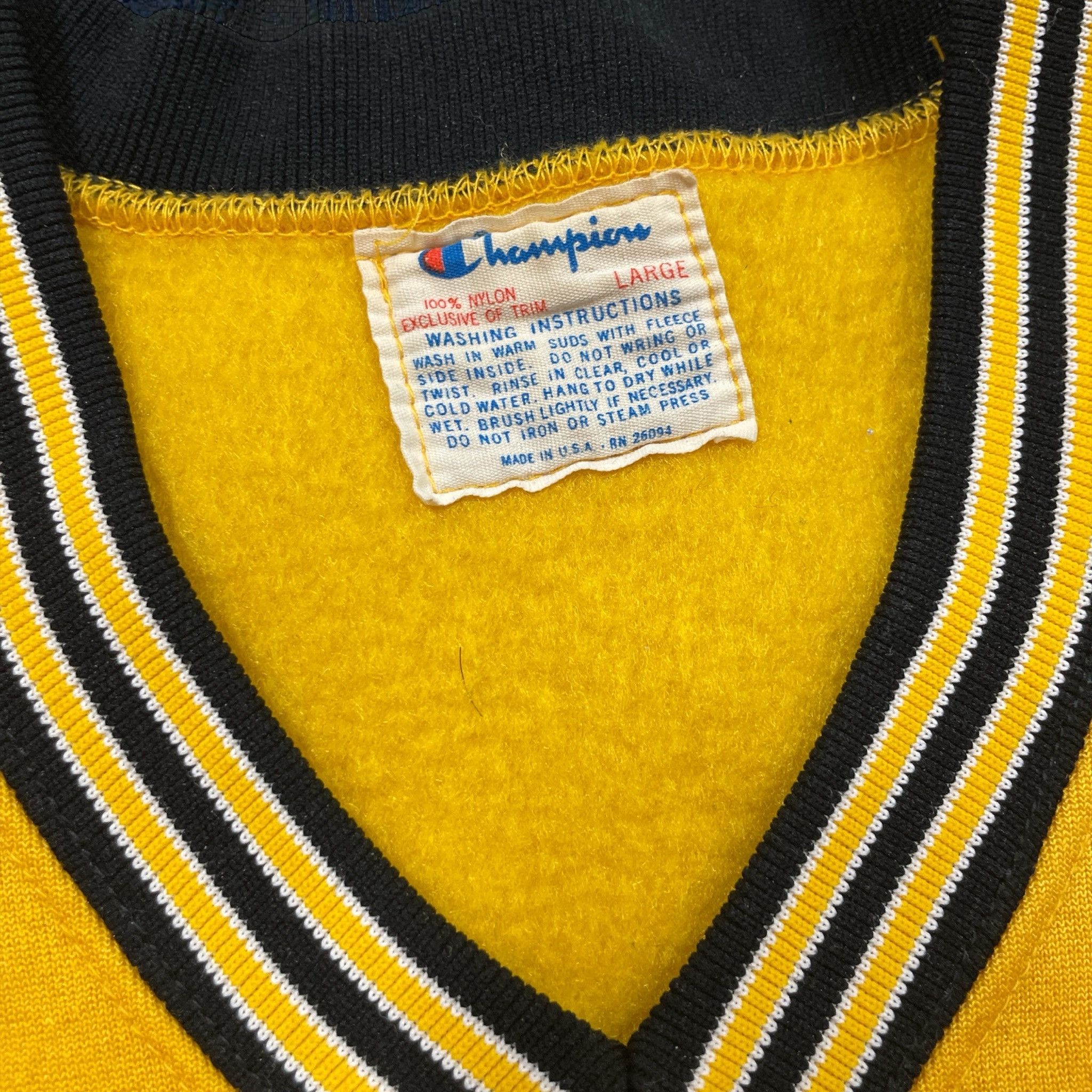 Champion Vintage 1980s Champion Sigma Nu V-Neck Sweater Yellow Varsity Collegiate Size US L / EU 52-54 / 3 - 2 Thumbnail