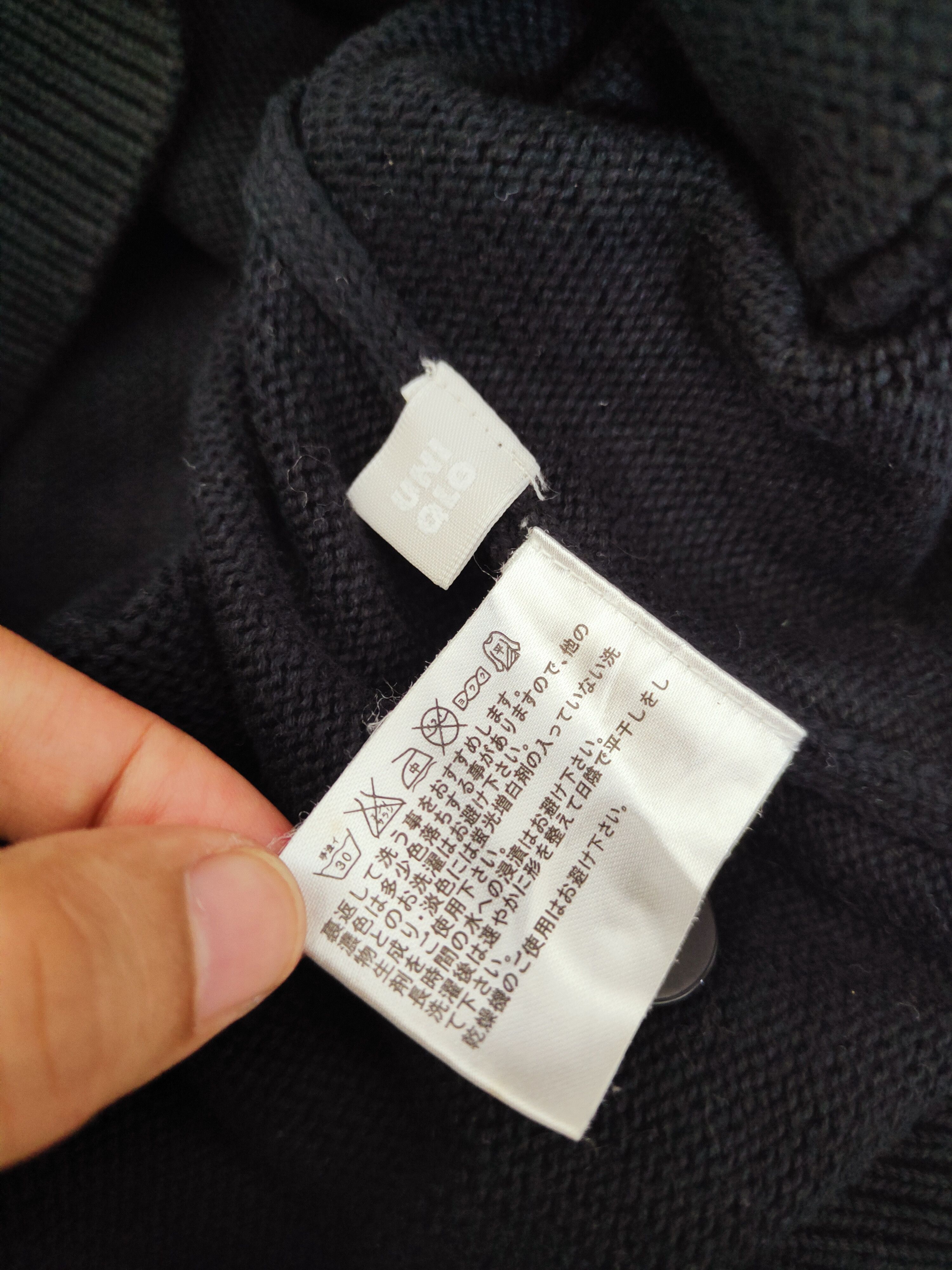 Japanese Brand Uniqlo Japan Black Knitwear Cardigan #W299 Size US L / EU 52-54 / 3 - 11 Thumbnail