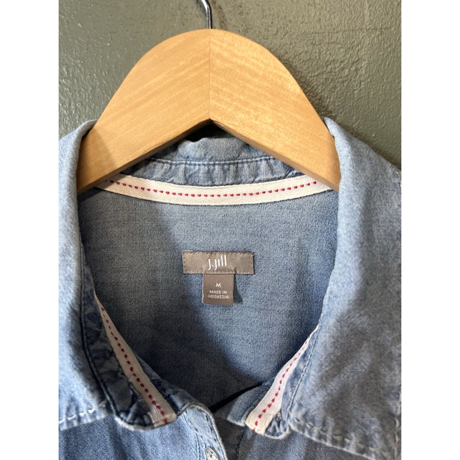 J. Jill J. Jill Womens Blue Denim Long Sleeve Button-Up Size M Medium Denim Shirt Womens Blue Size M / US 6-8 / IT 42-44 - 3 Thumbnail