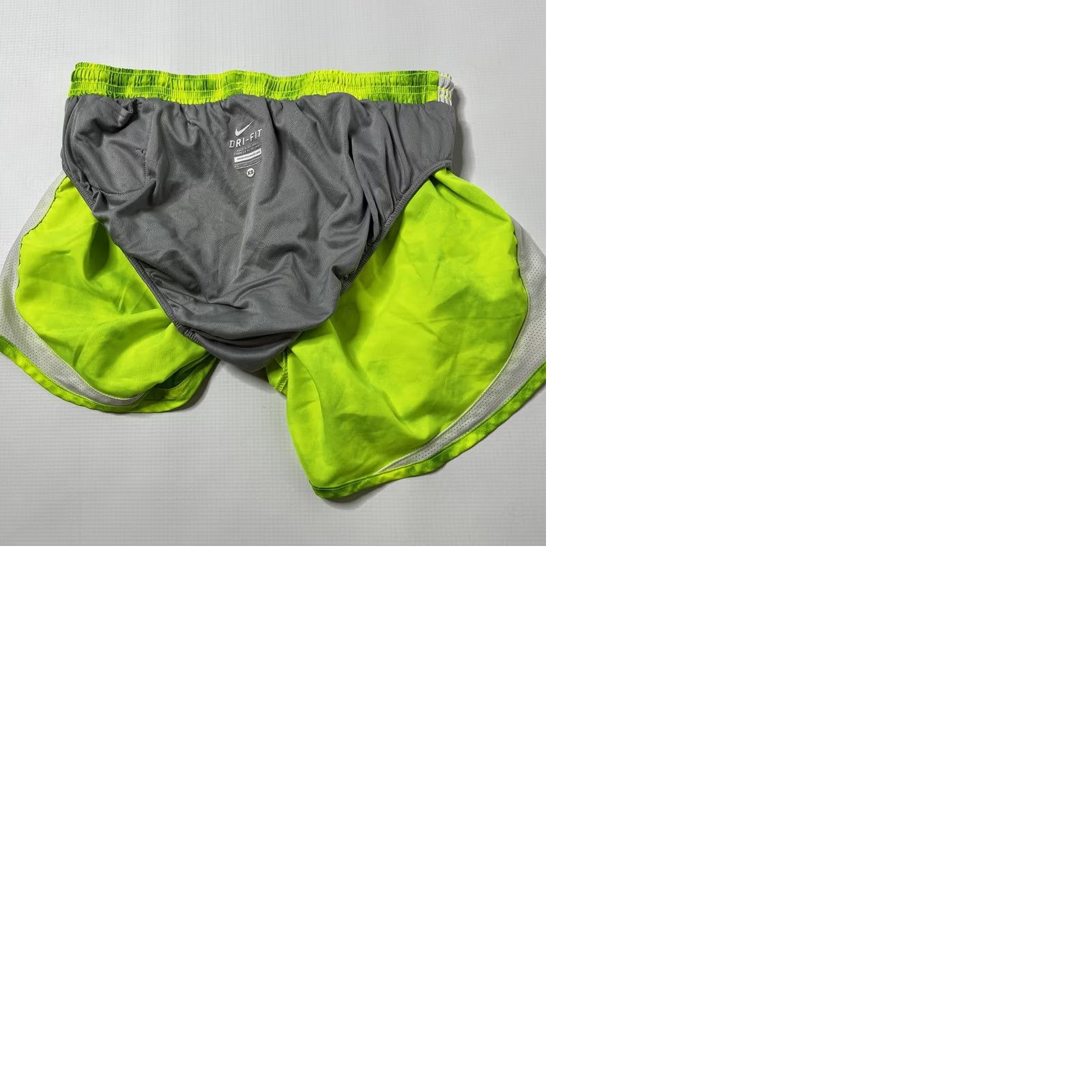 Nike Nike Dri Fit Tempo Running Shorts Womens XS Lined Green Yellow Nike Tempo Athletic Shirt? Size 26" / US 2 / IT 38 - 9 Thumbnail