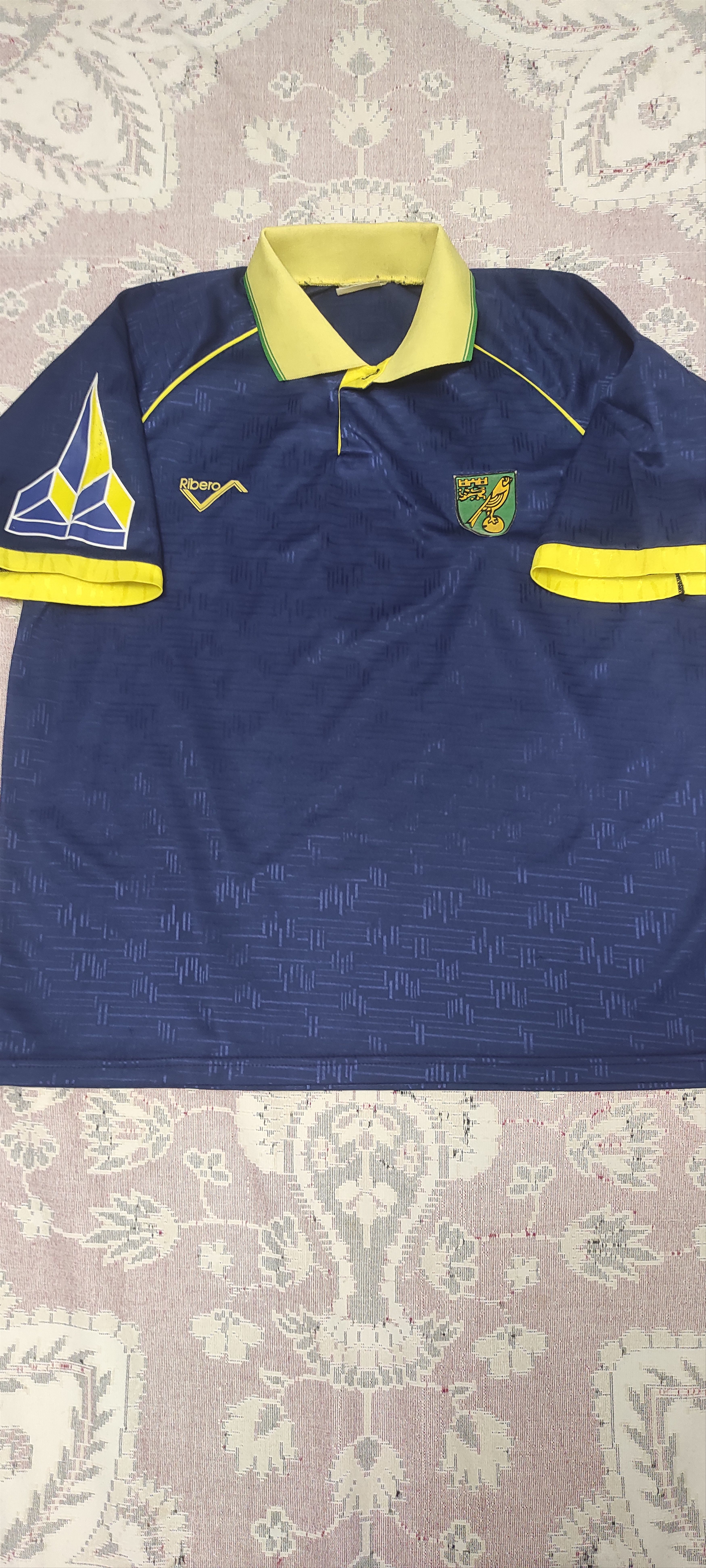 Roberto Cavalli Norwich City Third football shirt 1992 - 1994 Rare Size US L / EU 52-54 / 3 - 1 Thumbnail