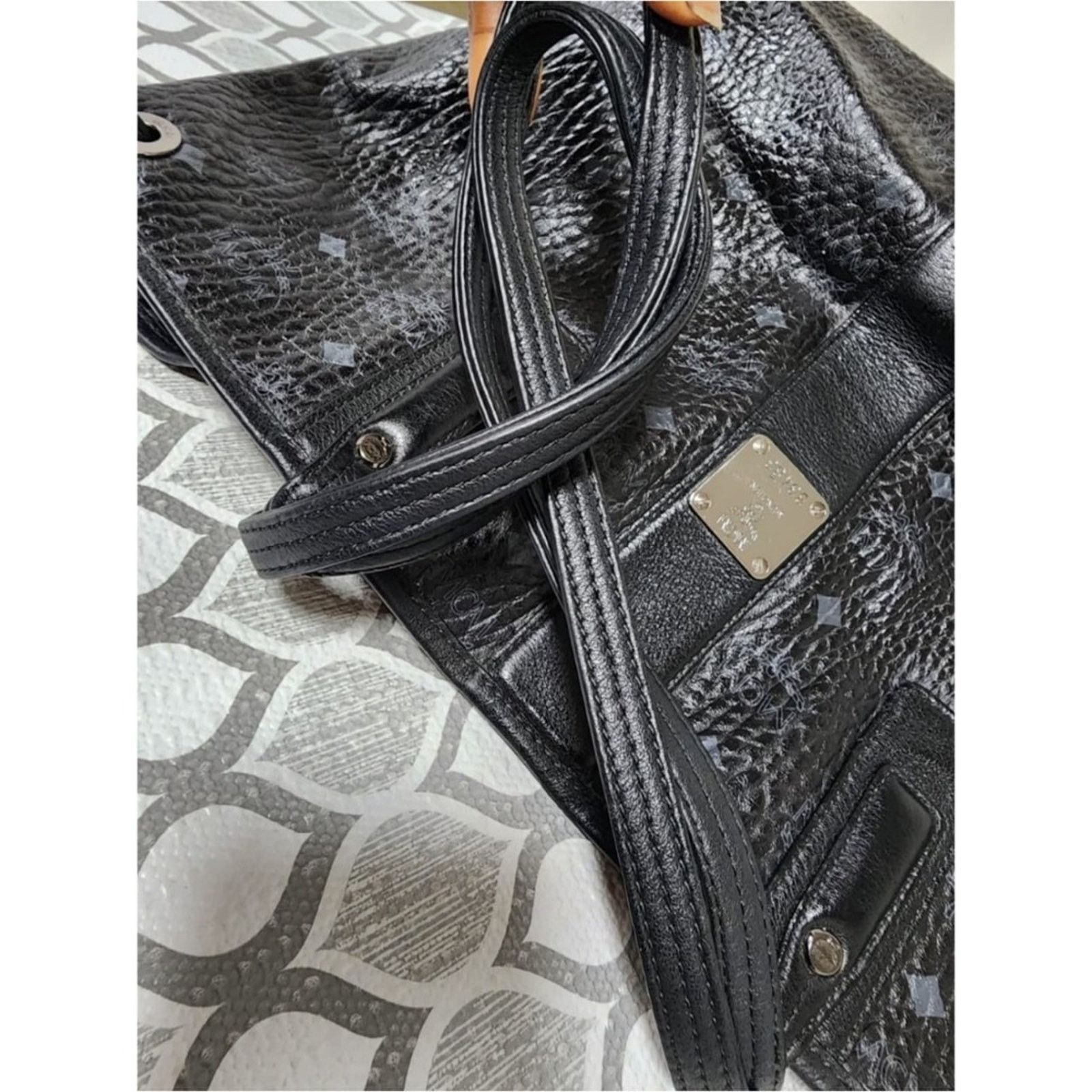 MCM MCM Visetos Medium Liz Reversible Shopper Tote/Pochete Black Size ONE SIZE - 5 Thumbnail