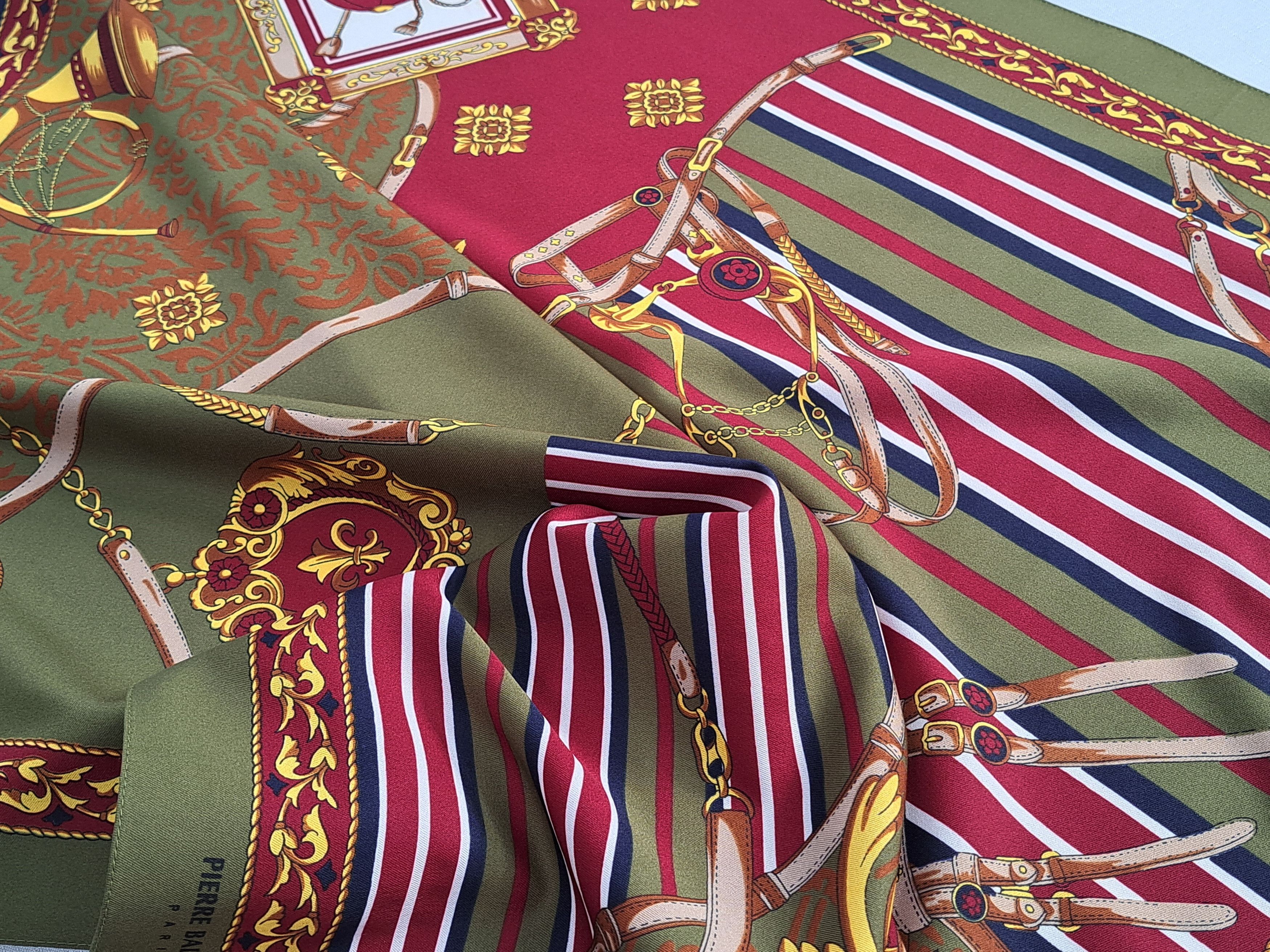 Pierre Balmain Pierre Balmain hunting motif square scarf. Size ONE SIZE - 8 Thumbnail