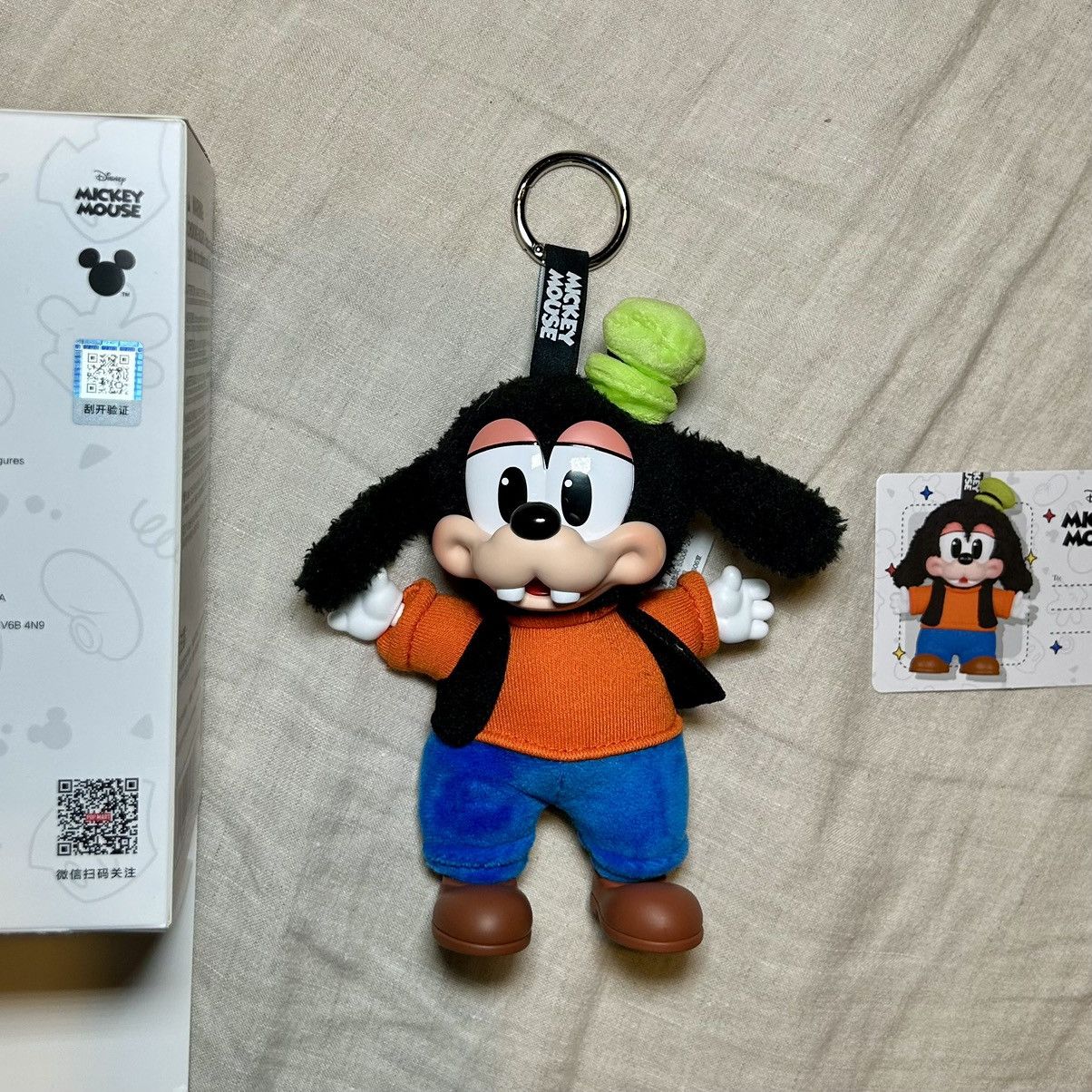 Disney Authentic POPMART Mickey Family Cute Together Goofy
