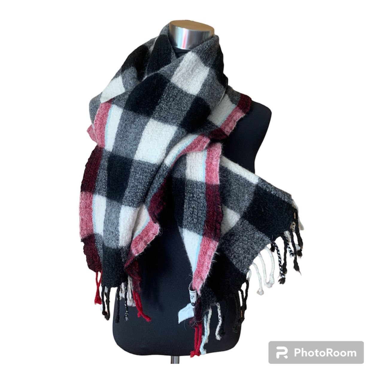 Aritzia × Designer × TNA TNA 100% Wool Scarf in Plaid Print Size ONE SIZE - 7 Thumbnail