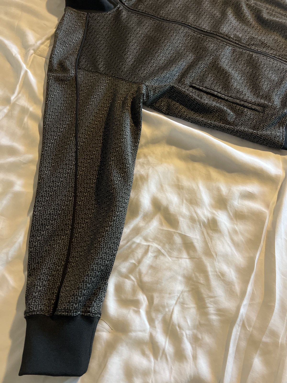 Supreme Supreme tracksuit Size US L / EU 52-54 / 3 - 4 Thumbnail