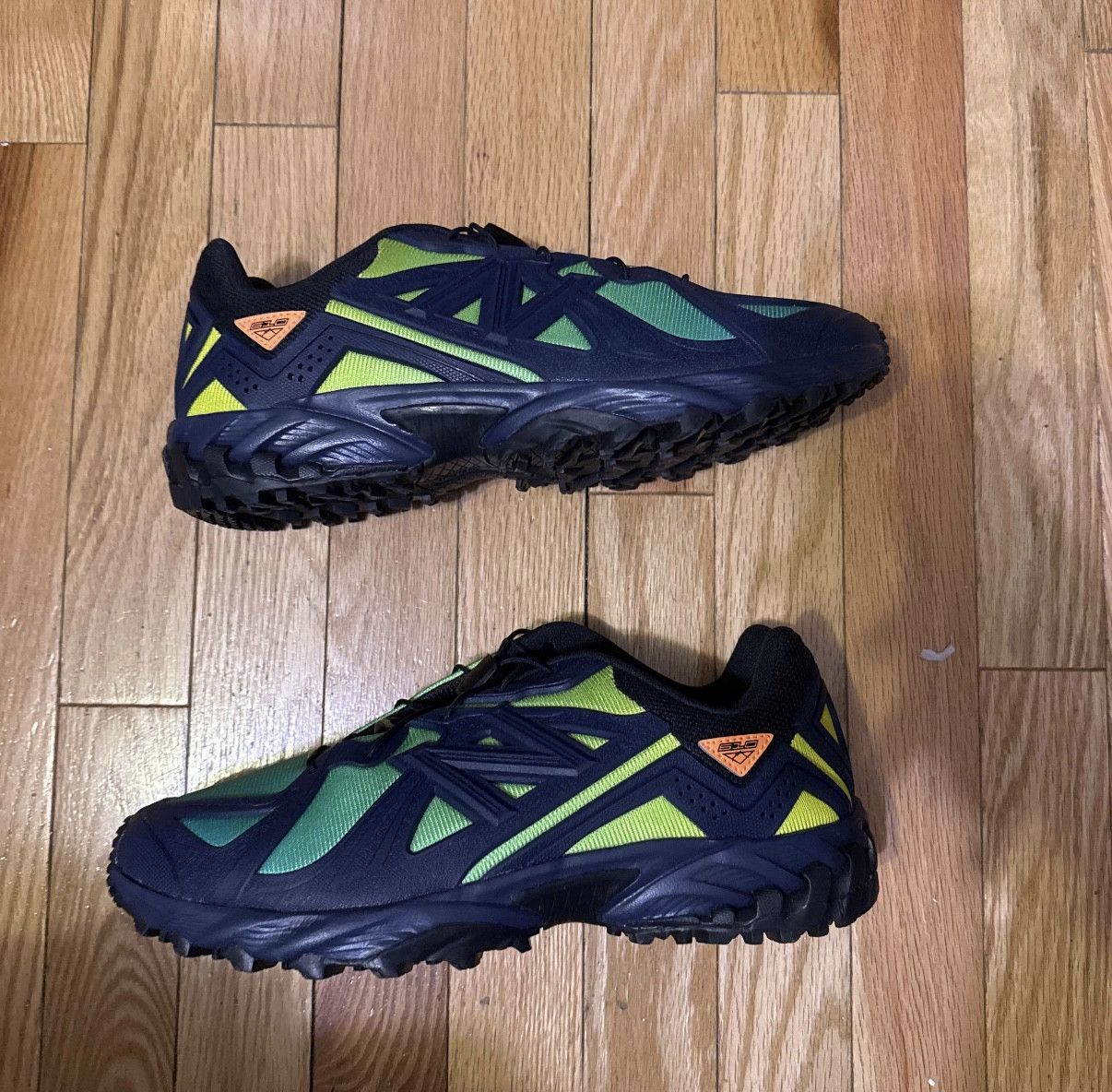 New Balance new balance Size US 10.5 / EU 43-44 - 2 Thumbnail