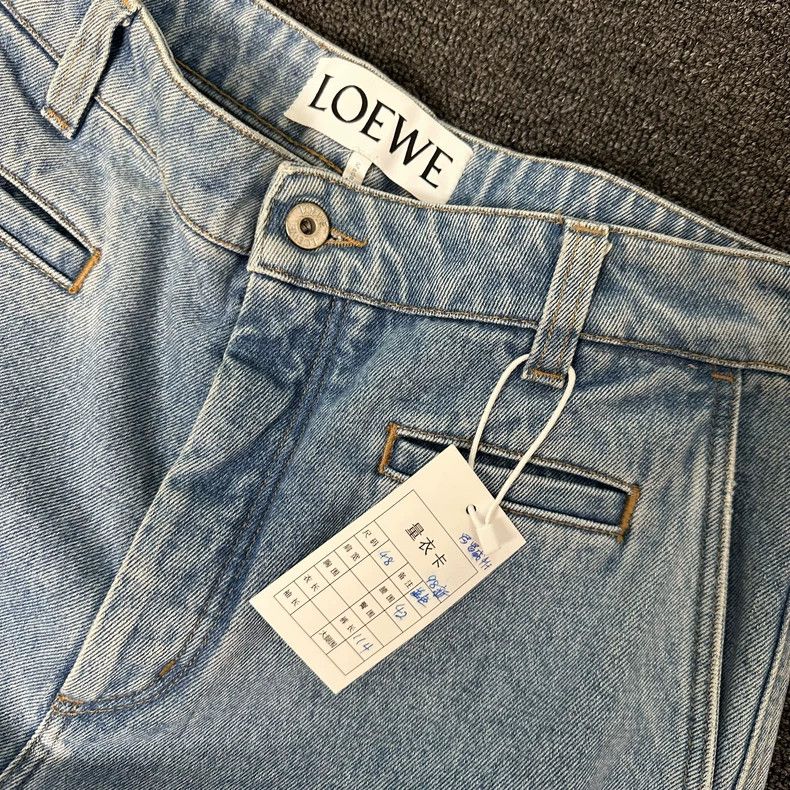 Loewe LOEWE Wash the light blue straight jeans Size 32" / US 10 / IT 46 - 2 Thumbnail