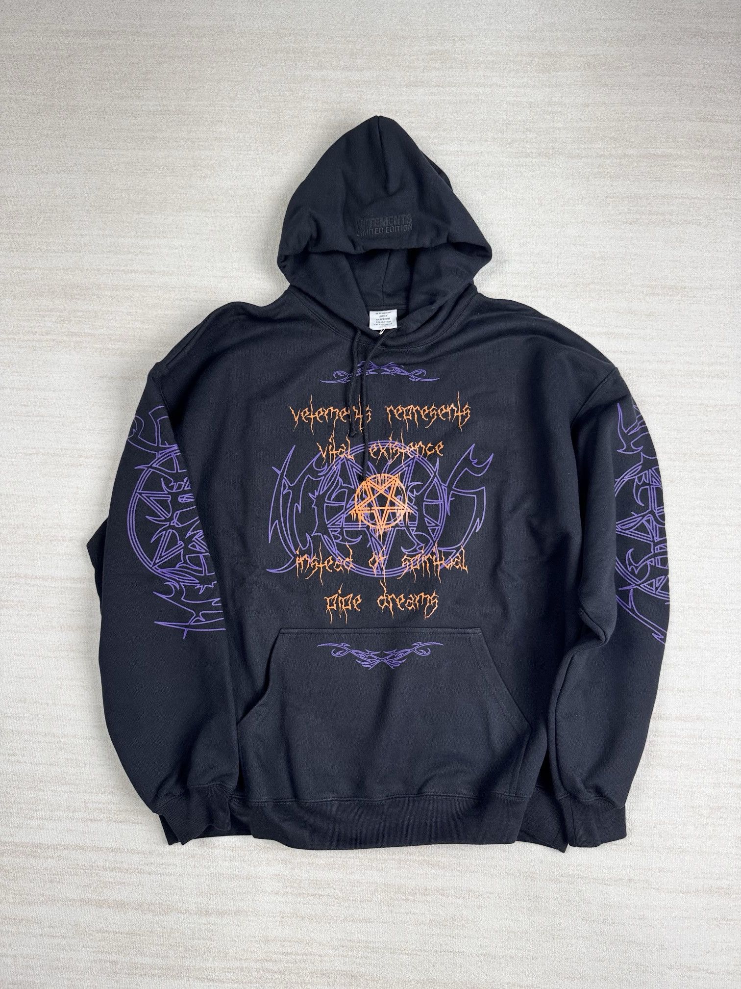 Vetements Oversized Hoodie Size US S / EU 44-46 / 1 - 1 Thumbnail