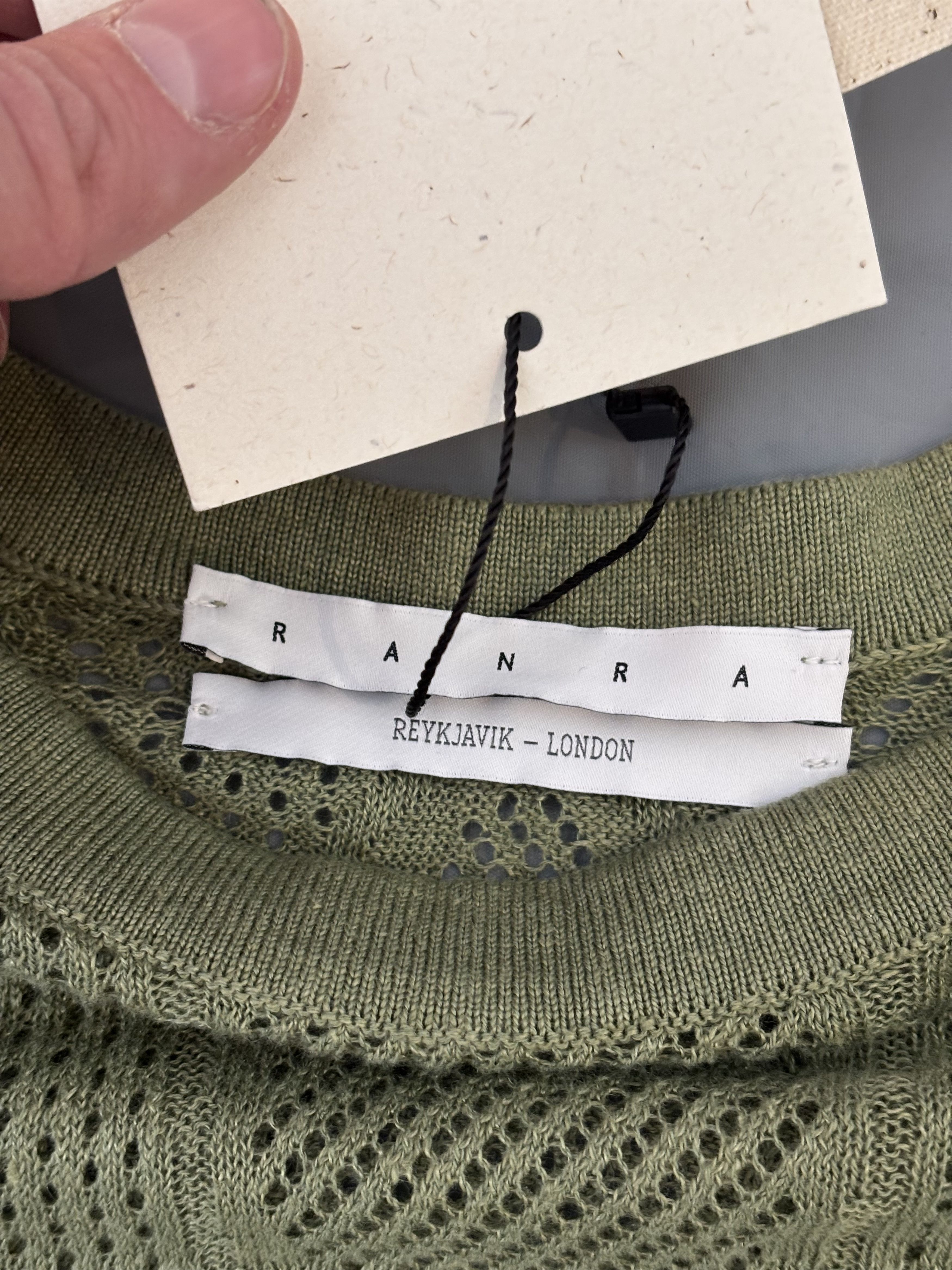 Other Pull été ajouré Ranra kaki neuf avec étiquette Size US L / EU 52-54 / 3 - 11 Thumbnail