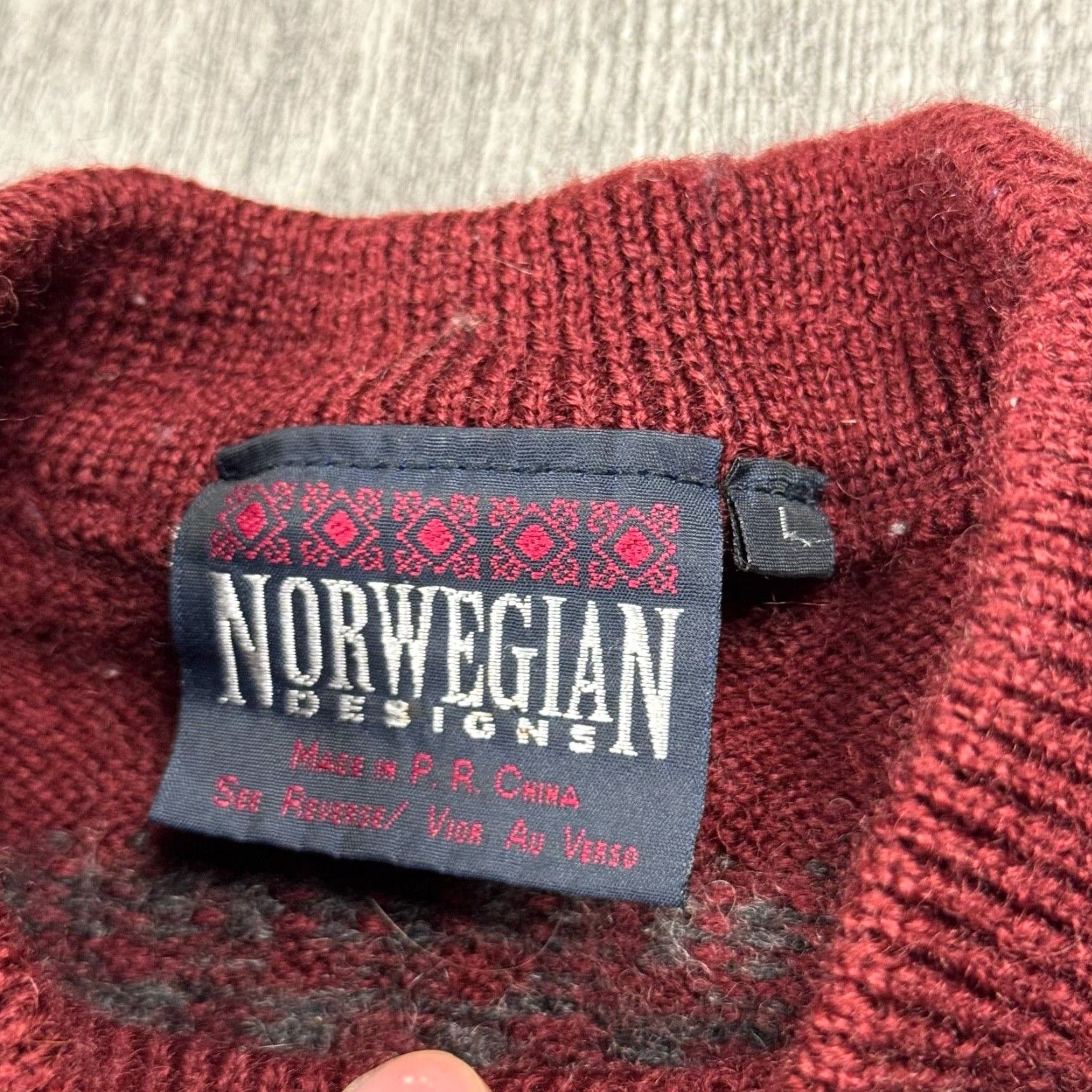 4SDESIGNS VTG NORWEGIAN DESIGNS MENS Sweater Modular Knit Crew Neck 90s Fair Isle Heavy Wool Size L Red Grey Christmas Ski Size US L / EU 52-54 / 3 - 5 Thumbnail