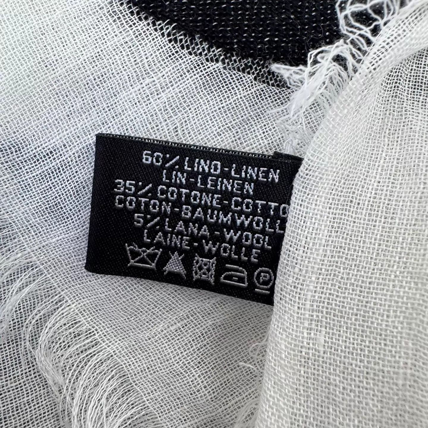 Chanel Chanel 4-Leaf Clover Double C CottonLinen Scarf 99 New wBox Size ONE SIZE - 5 Thumbnail