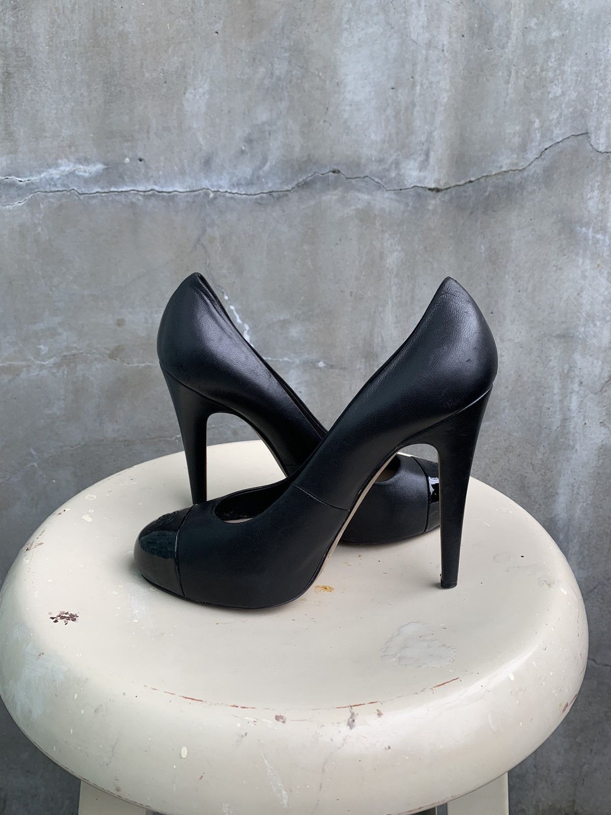 Chanel CC Patent Toe Pumps Size US 7 / IT 37 - 7 Thumbnail